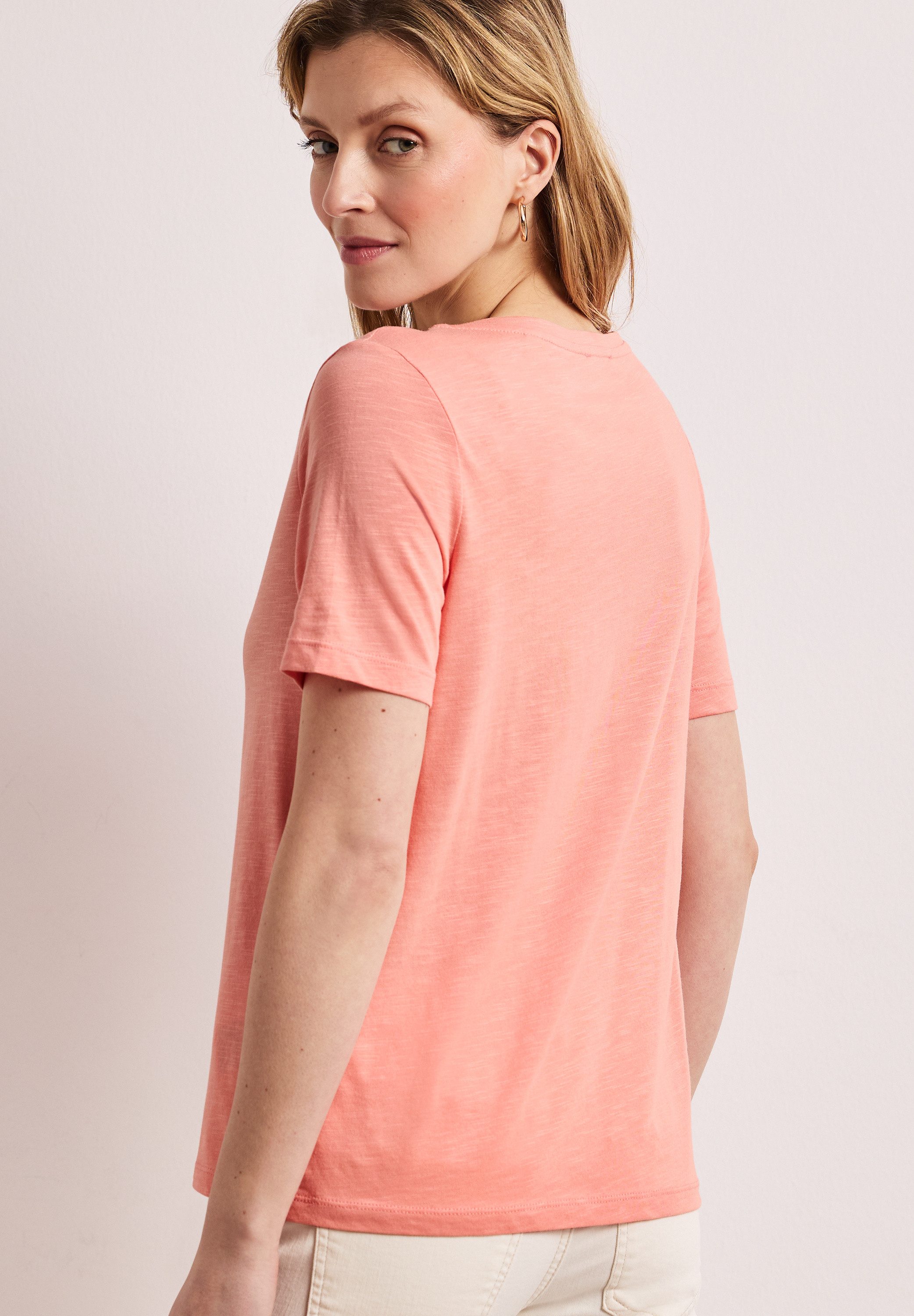 STREET ONE V-Shirt mit abgerundetem V-Ausschnitt – Bild 2 von 5
