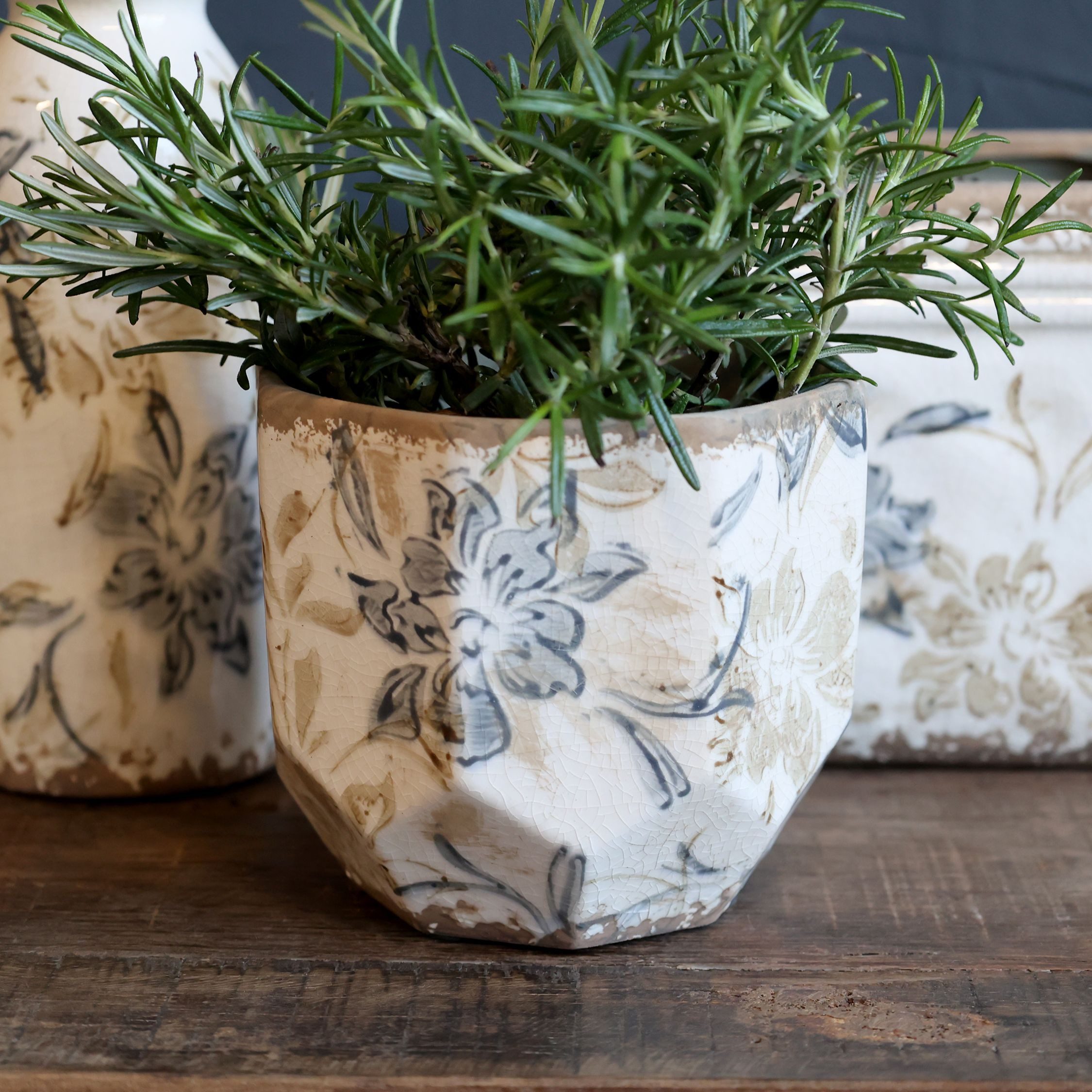 Chic Antique Übertopf Chic Antique * Croix Übertopf H11,5/D12 cm creme Kera günstig online kaufen