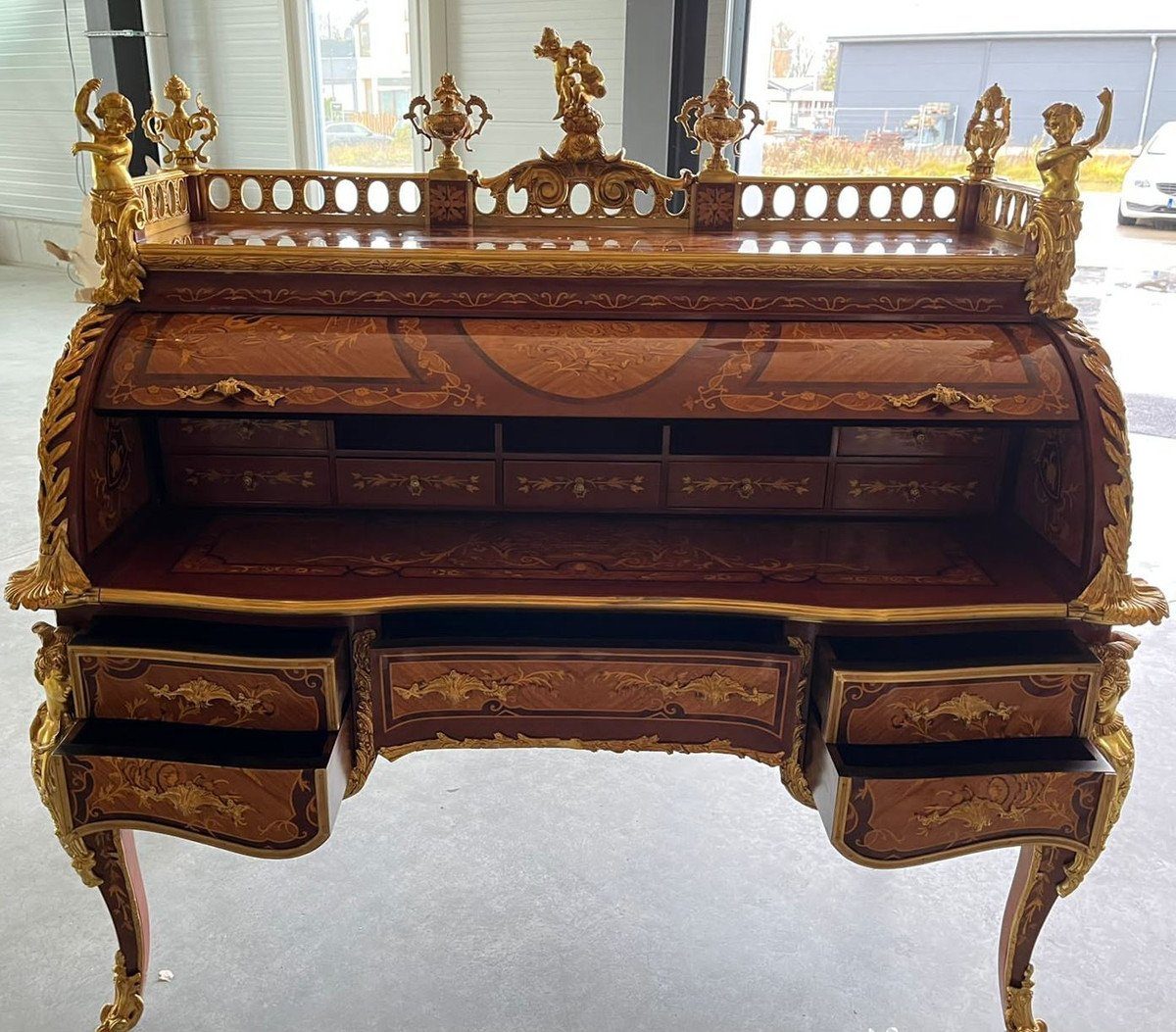 Casa Padrino Schreibtisch Casa Padrino Luxus Barock Sekretär Braun Intarsien / Gold - Prunkvoller Schreibtisch im Barockstil - Barock Büro Möbel - Möbel im Barockstil - Barock Büro Einrichtung - Edel & Prunkvoll