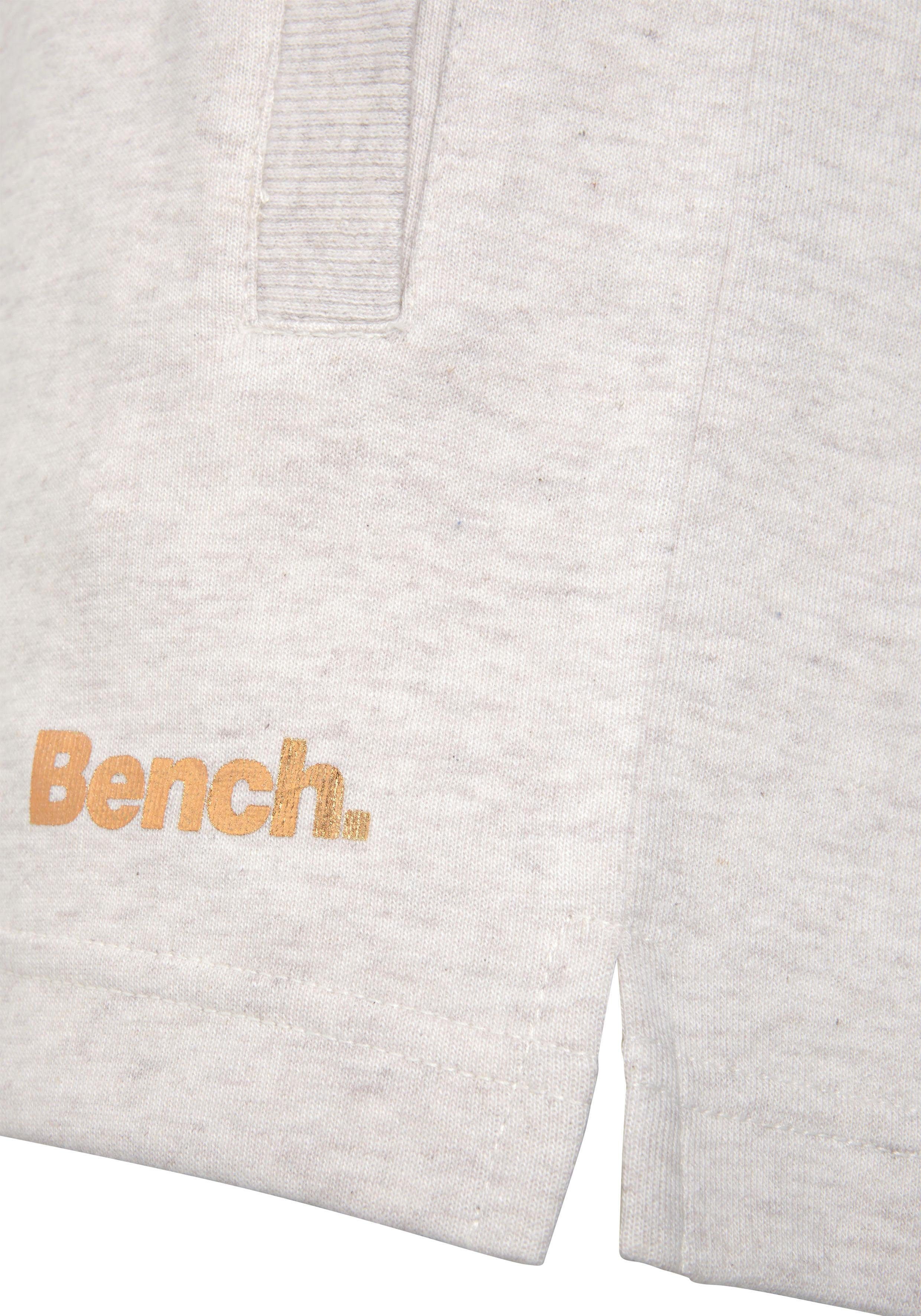 Bench. Loungewear Relaxshorts Sweathose mit kurzen Seitenschlitzen und seitliche Taschen, Loungewear