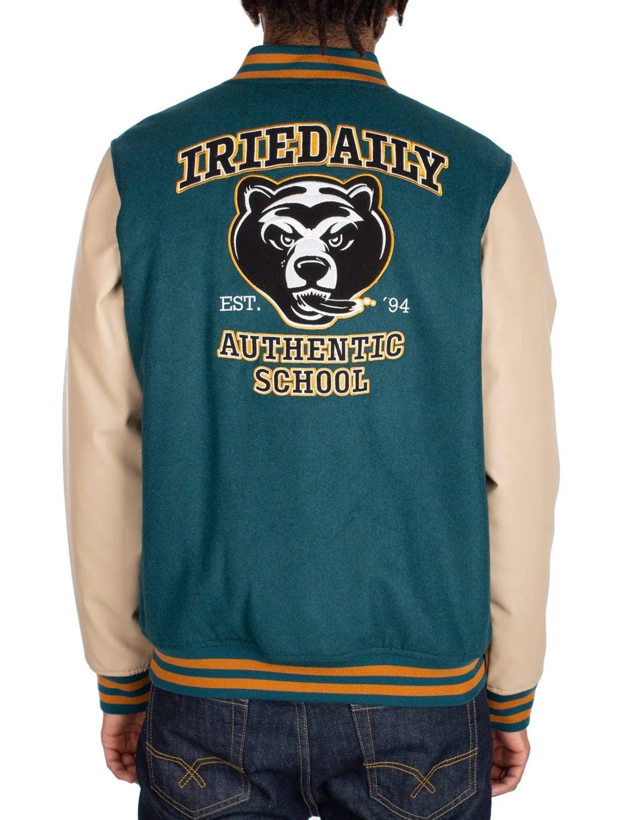 iriedaily Collegejacke Jacke Iriedaily Varsity (1-St) Kontrastfarbene Kunstlederärmel