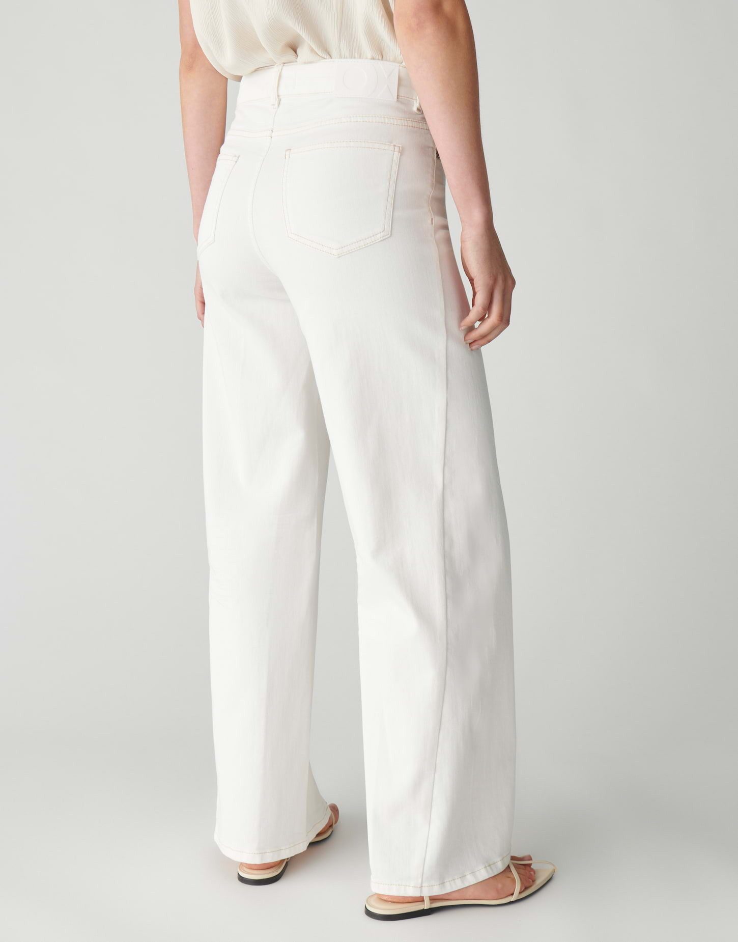 OPUS PANTS Palazzohose Melly gloom aus Denim mit formstabilem Griff Swingpockets und Twistnaht setzen moderne Akzente