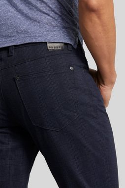 bugatti 5-Pocket-Hose in einem enspannten Regular Fit