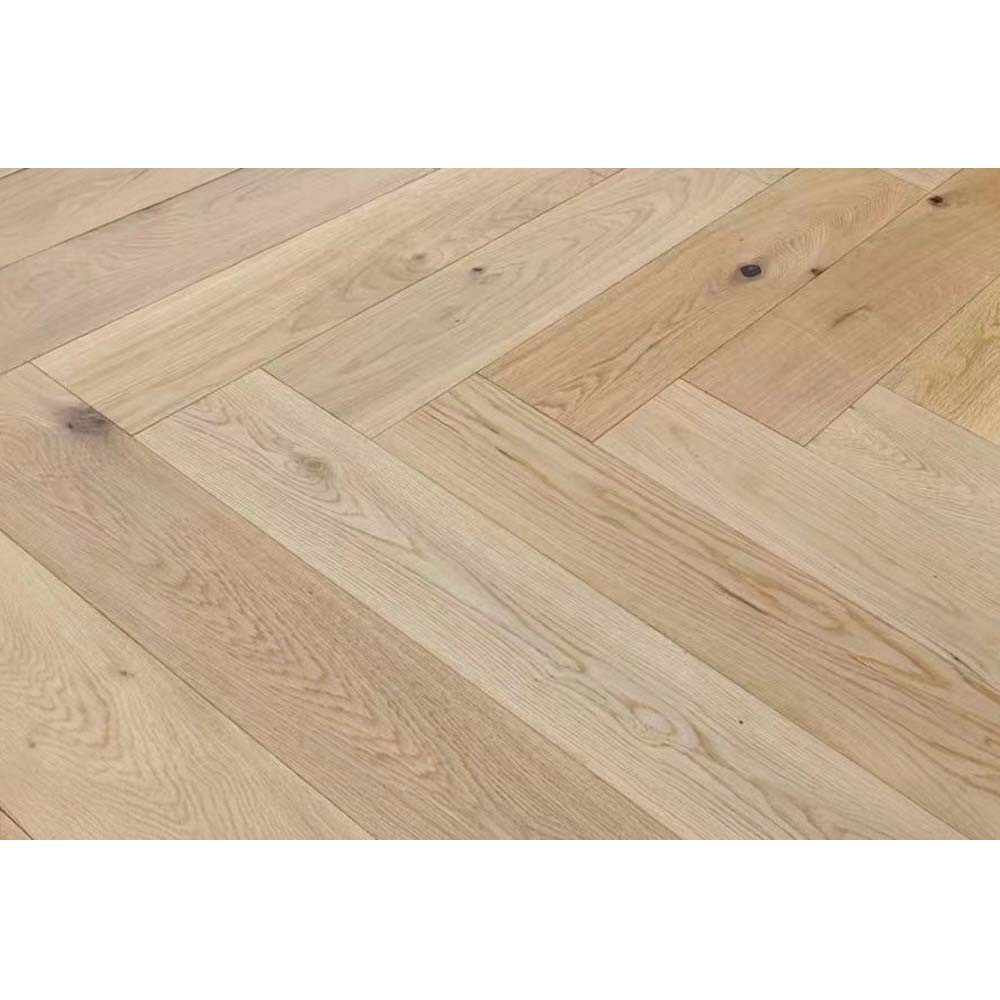 Woodstore24 Parkett Eiche Parkett, Fischgrät, gebürstet matt lackiert 14 x 125 x 600 mm