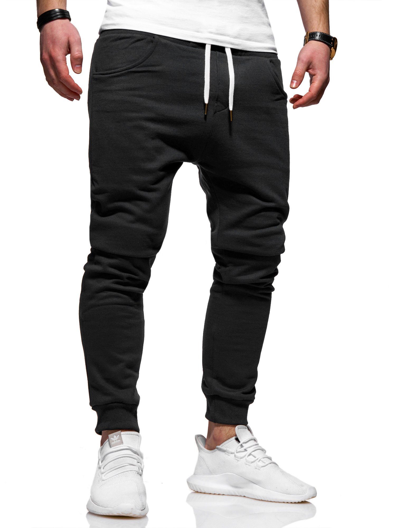 behype Sweathose JOGGERY im modernen Slim Fit-Schnitt schwarz