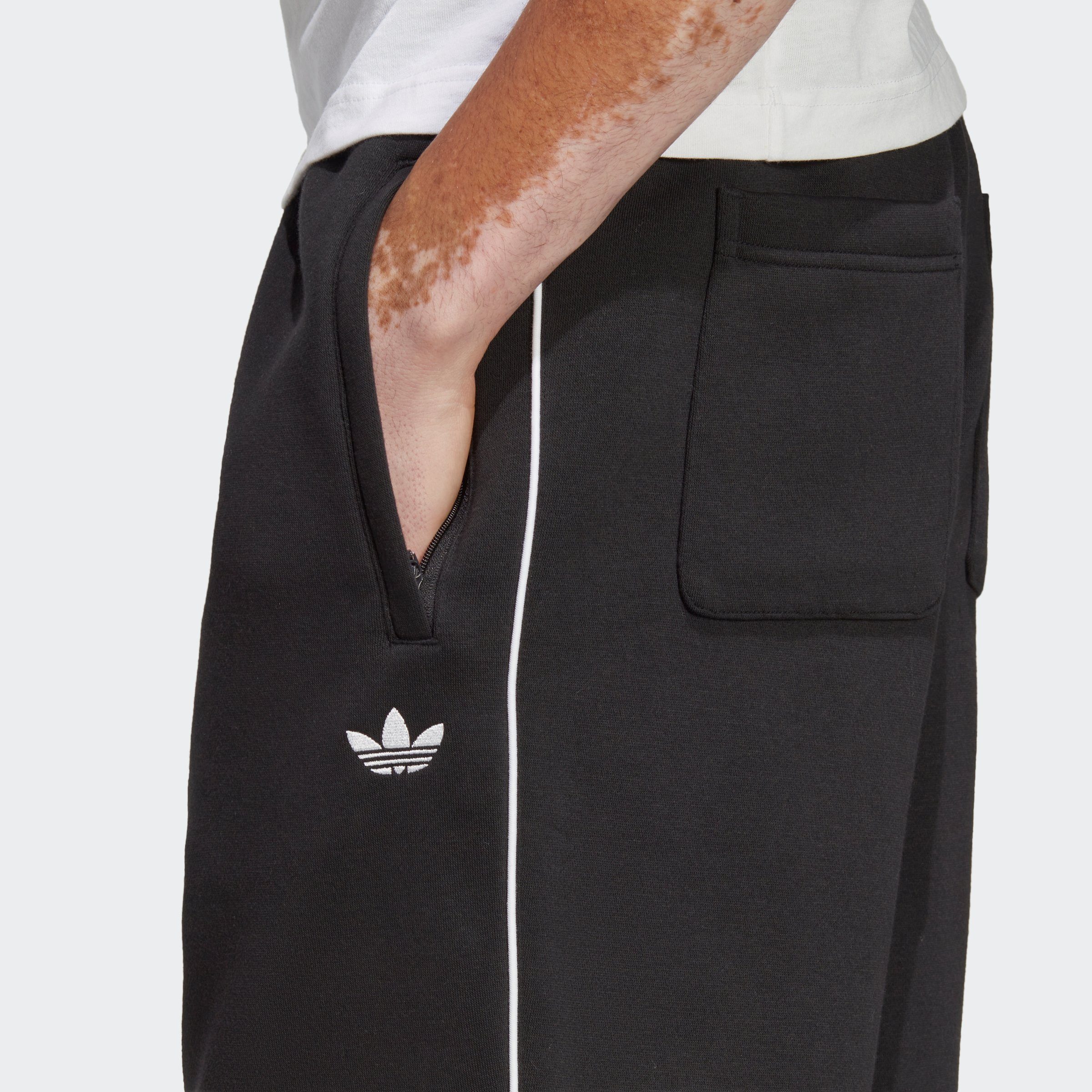 adidas Originals Shorts SEASONAL ARCHIVE (1-tlg) ADICOLOR