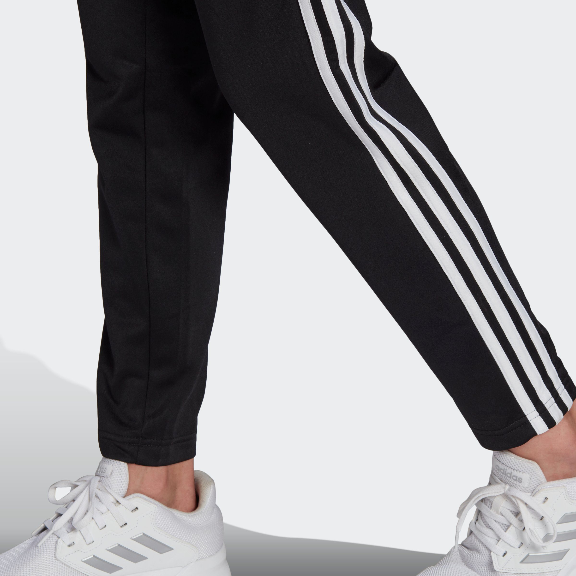 White Black ESSENTIALS 3-STREIFEN (2-tlg) / Sportswear adidas Trainingsanzug