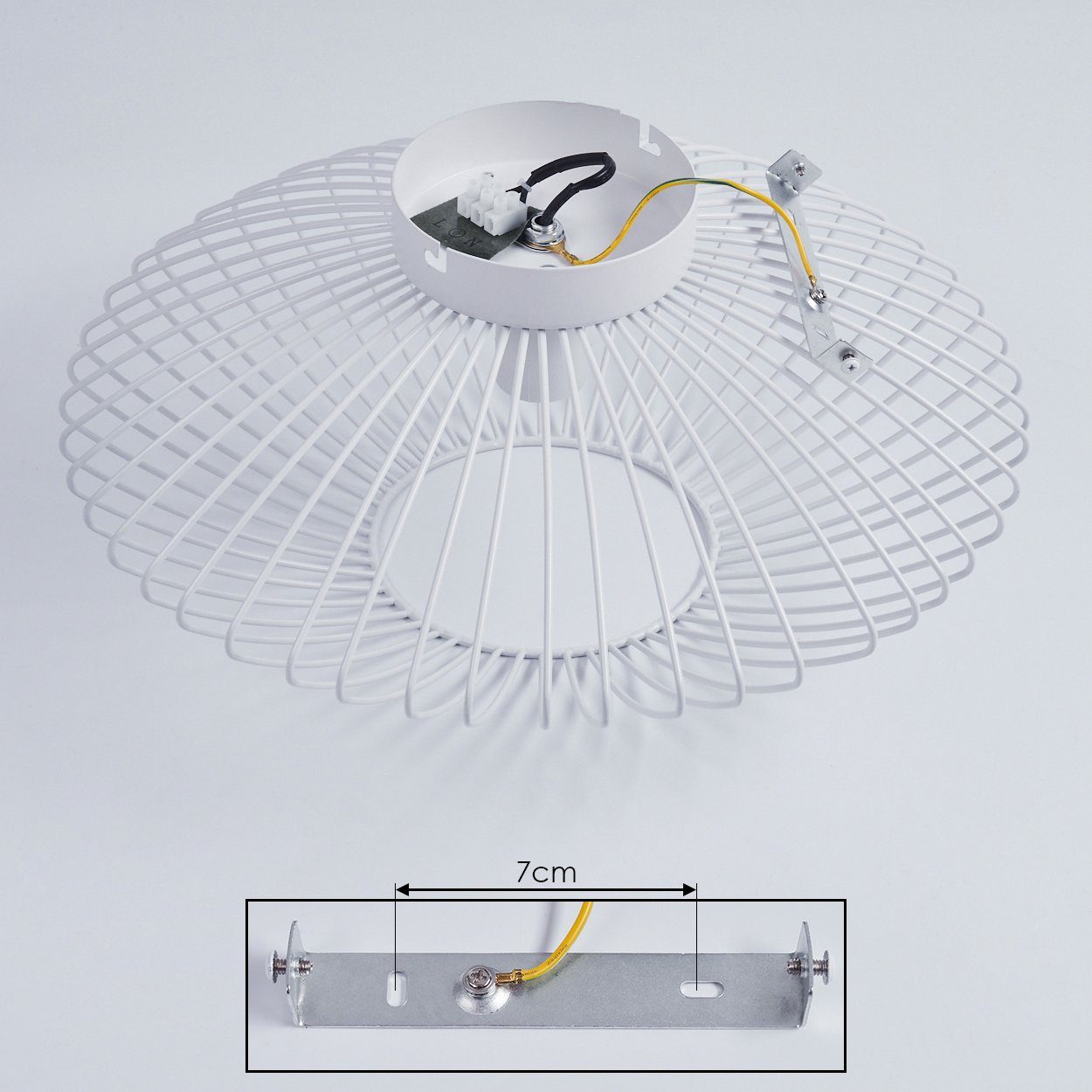 hofstein Deckenleuchte »Pieris« runde Deckenlampe aus Metall in Weiß, ohne Leuchtmittel, Retro-Leuchte mit Lichteffekt durch Gitter-Optik, Ø40cm, E27 – Bild 5 von 5