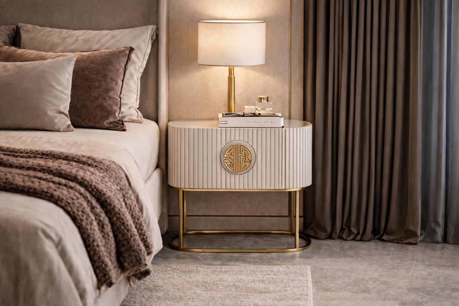 Xlmoebel Nachttisch Eleganter Nachttisch mit goldenen Akzenten und kunstvollen (Nachttisch), Made in Europa