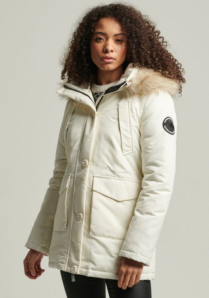 Superdry Steppjacke Everest Parka, Schmale Passform – für einen enger  anliegenden Look,