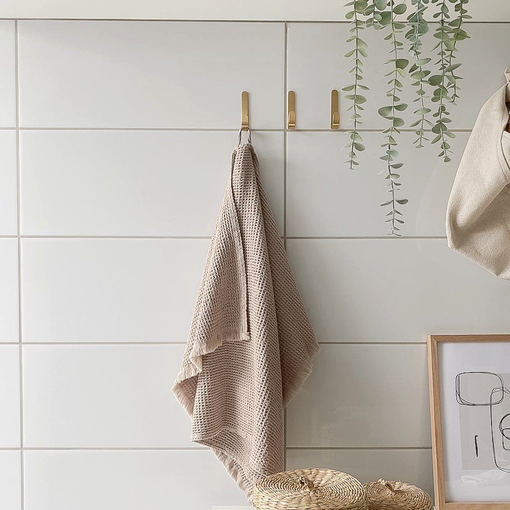 Natural Goods Berlin Wandhaken JOT, Geeignet für Fliesen, Schränke und Türen, ob Badezimmer, Küche, Flur oder Kinderzimmer., (5-St), Kleiderhaken, Handtuchhalte – Bild 2 von 5