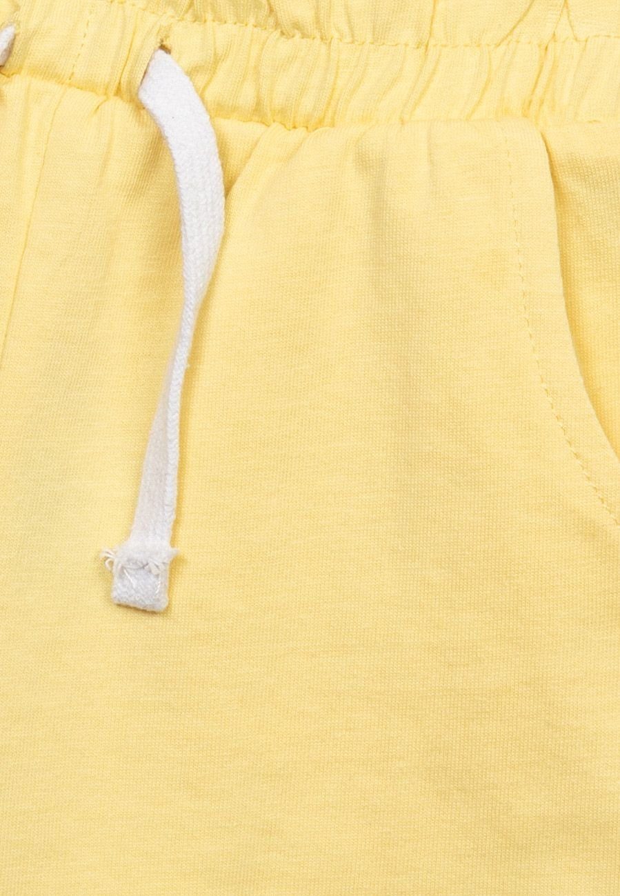 (1y-14y) mit Gelb dekorativem MINOTI Strickbündchen Shorts Sweatshorts