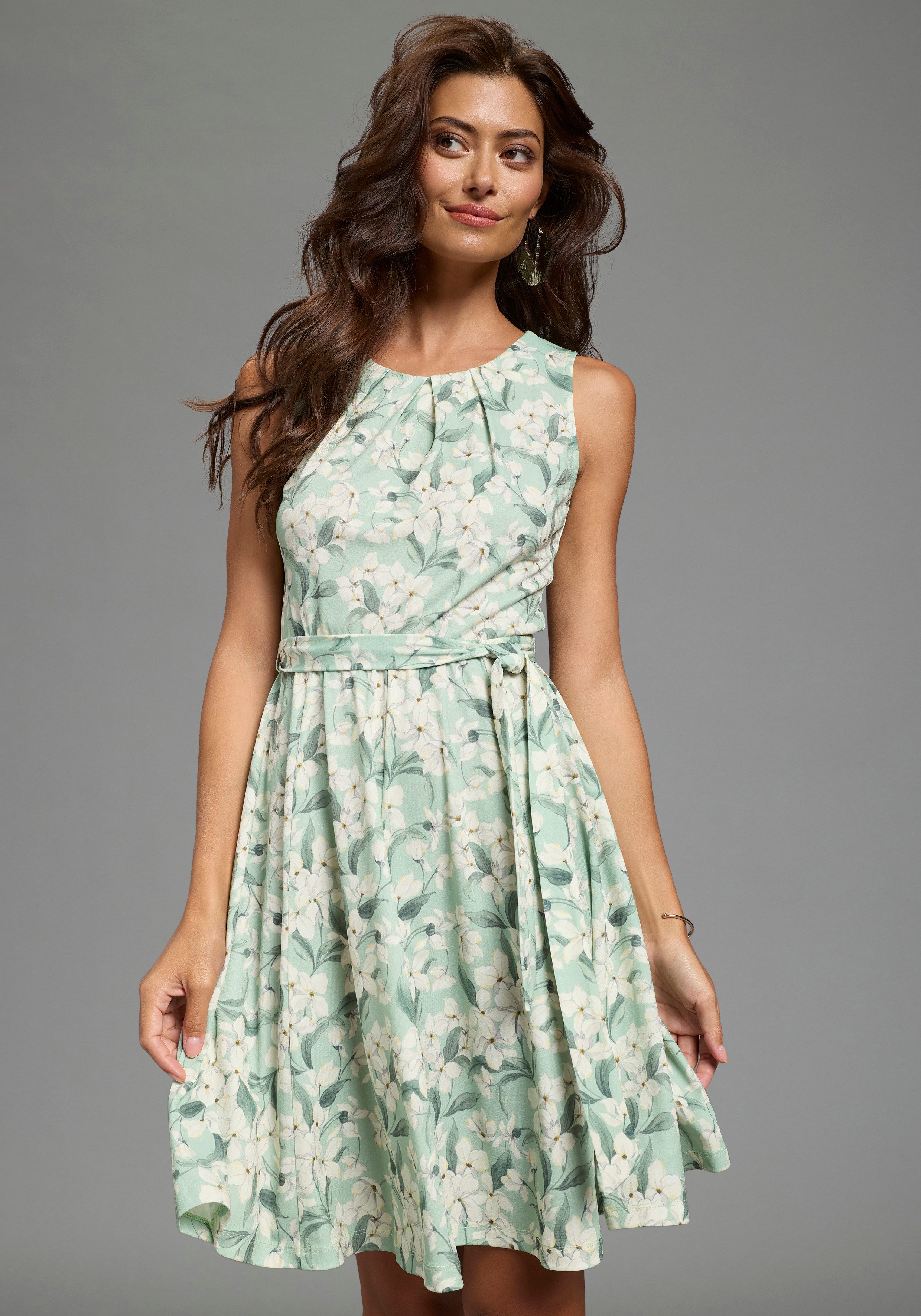 Laura Scott Sommerkleid mit floralem Print und schwingendem Rock