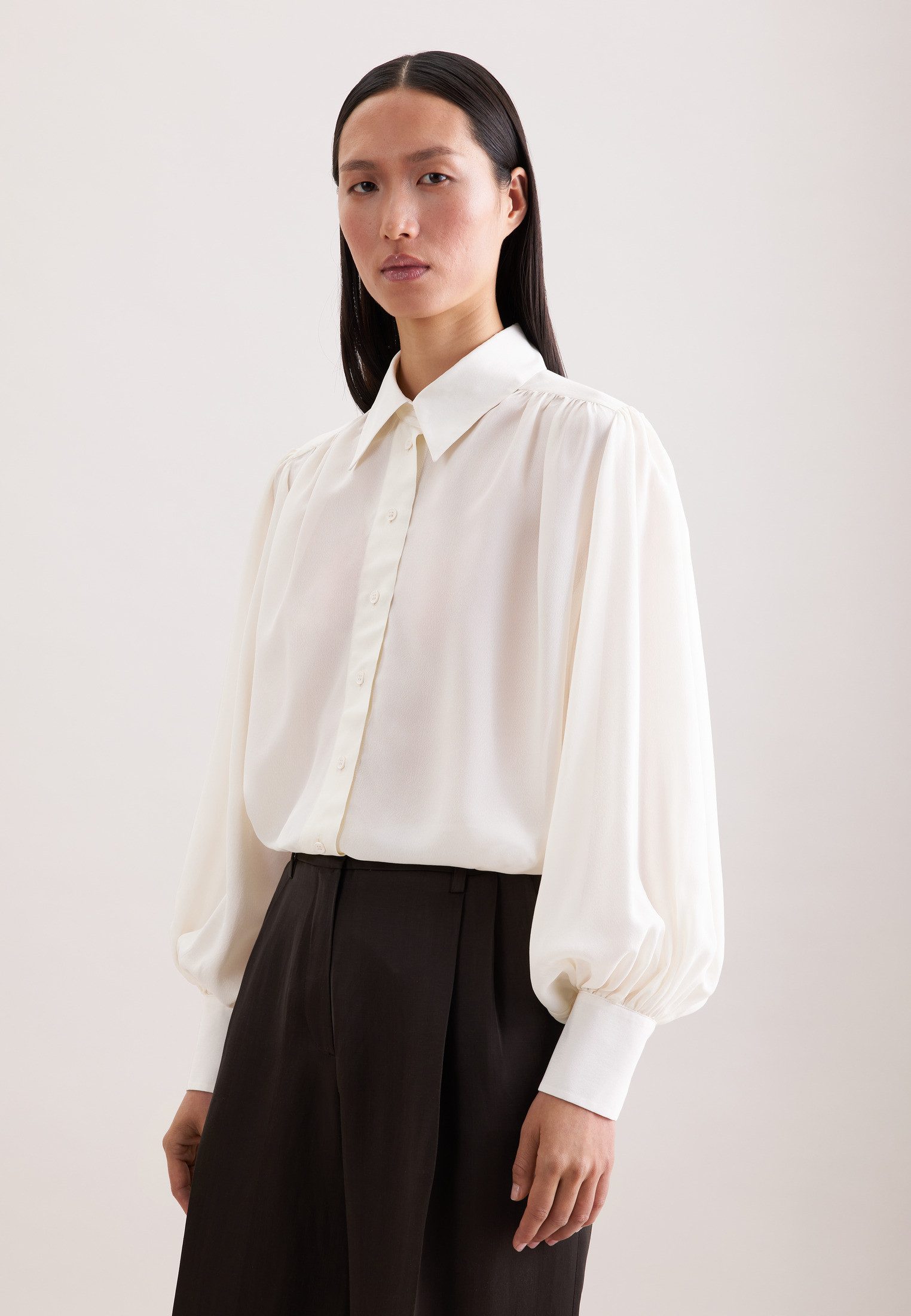 Klassische Bluse