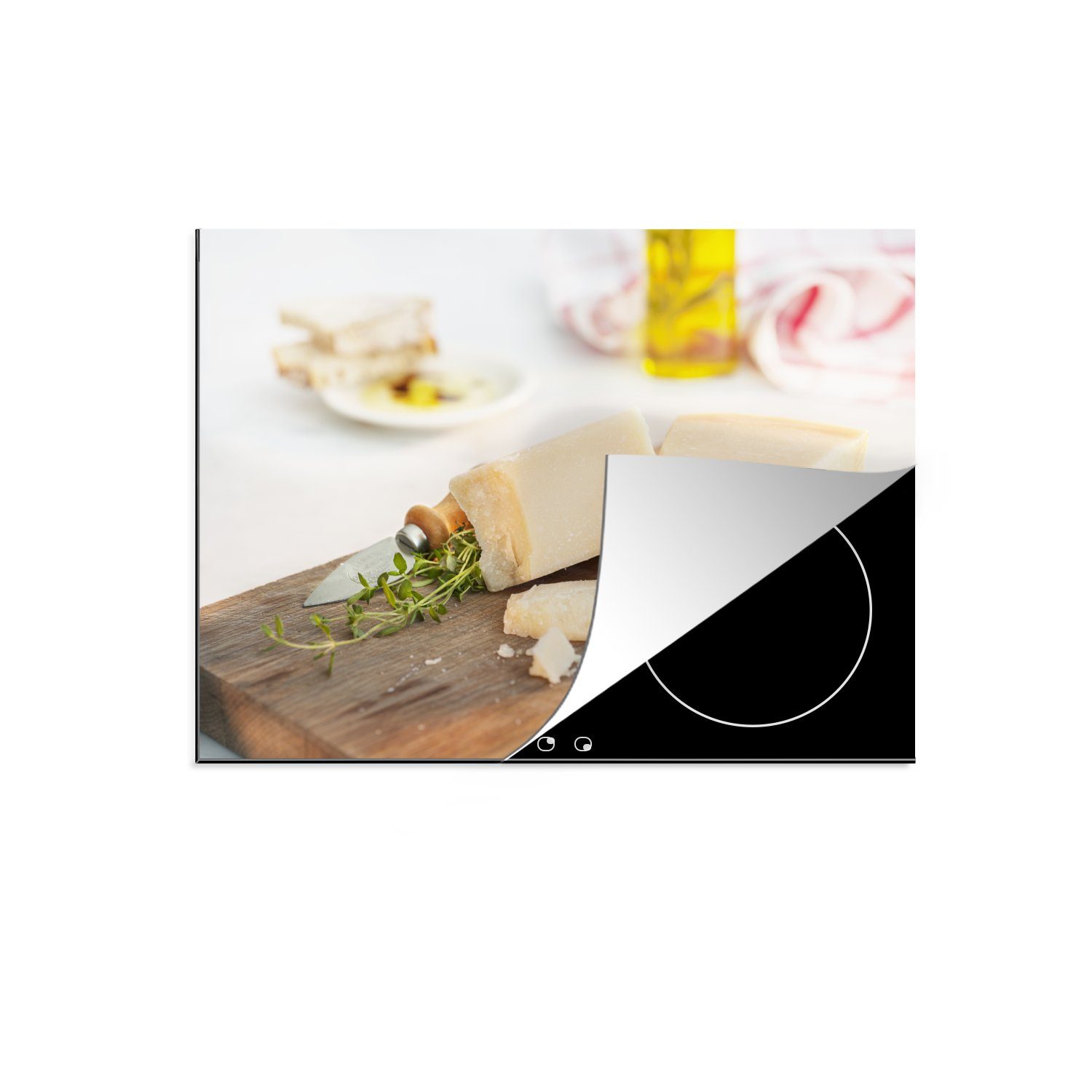 MuchoWow Herdblende-/Abdeckplatte Parmesankäse auf einem Schneidebrett, Vinyl, (1 tlg), 70x52 cm, Mobile Arbeitsfläche nutzbar, Ceranfeldabdeckung