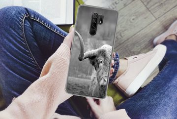 MuchoWow Handyhülle Schottischer Highlander - Kuhkopf - Landschaft - Natur - Kuh, Phone Case, Handyhülle Xiaomi Redmi 9, Silikon, Schutzhülle