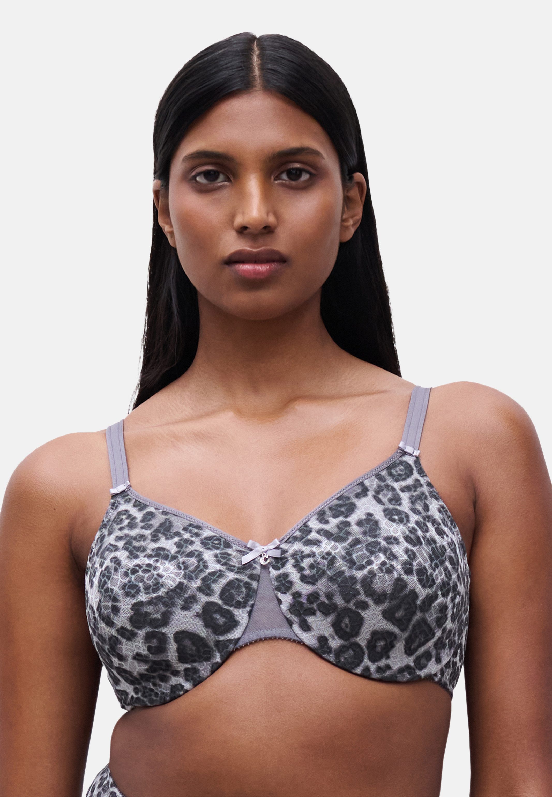 Chantelle Minimizer-BH Magnifique (1-tlg) Minimizer-BH - Blickdicht - Bügel BH mit gemoldeten Cups