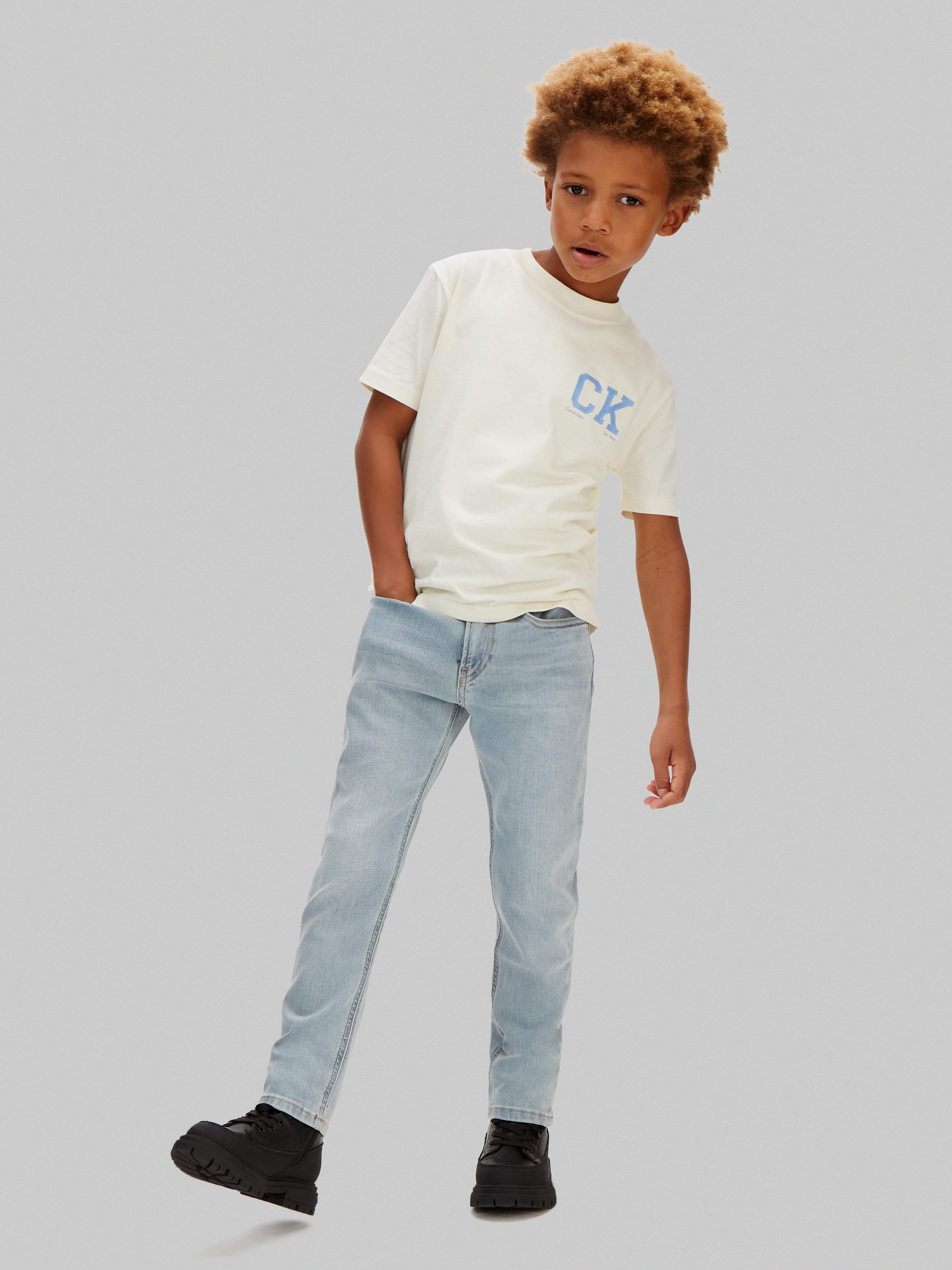 Calvin Klein Jeans Dad-Jeans ANDREW WASH DAD Regular fit für Kinder mit Taschen – Bild 5 von 5