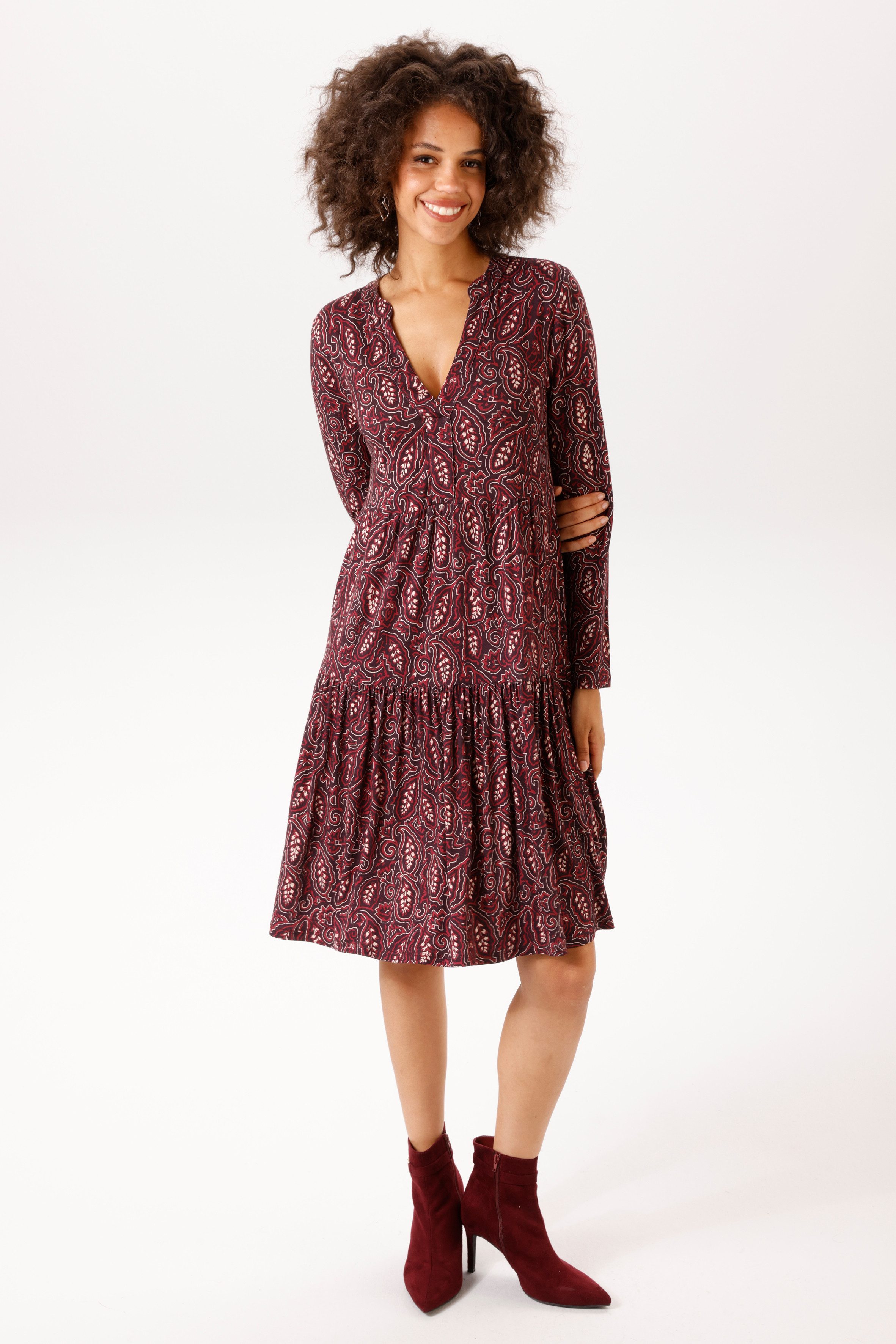 Aniston CASUAL Jerseykleid mit grafischen Blätterdruck - jedes Teil ein Unikat - NEUE KOLLEKTION. € 39,99, (€ 39,99 pro 1 Stk).