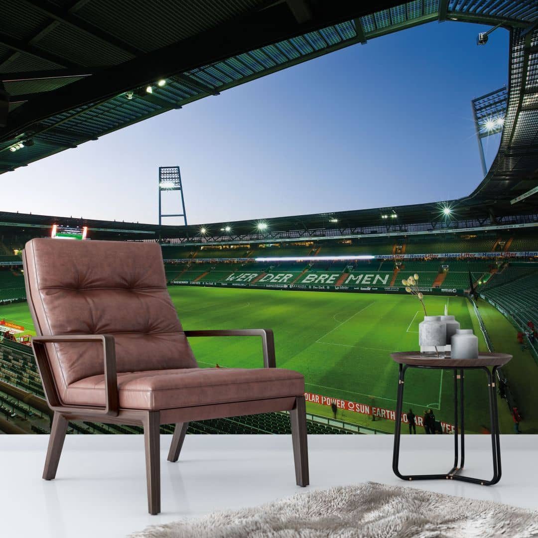 K&L Wall Art Fototapete Große Fußball Fototapete SV Werder Bremen Weserstadion XXL Vliestapete, sportliche Wohnzimmer Tapete, Hochwertige Vlies-Fototapeten für Wohnzimmer und Büro, made in Berlin