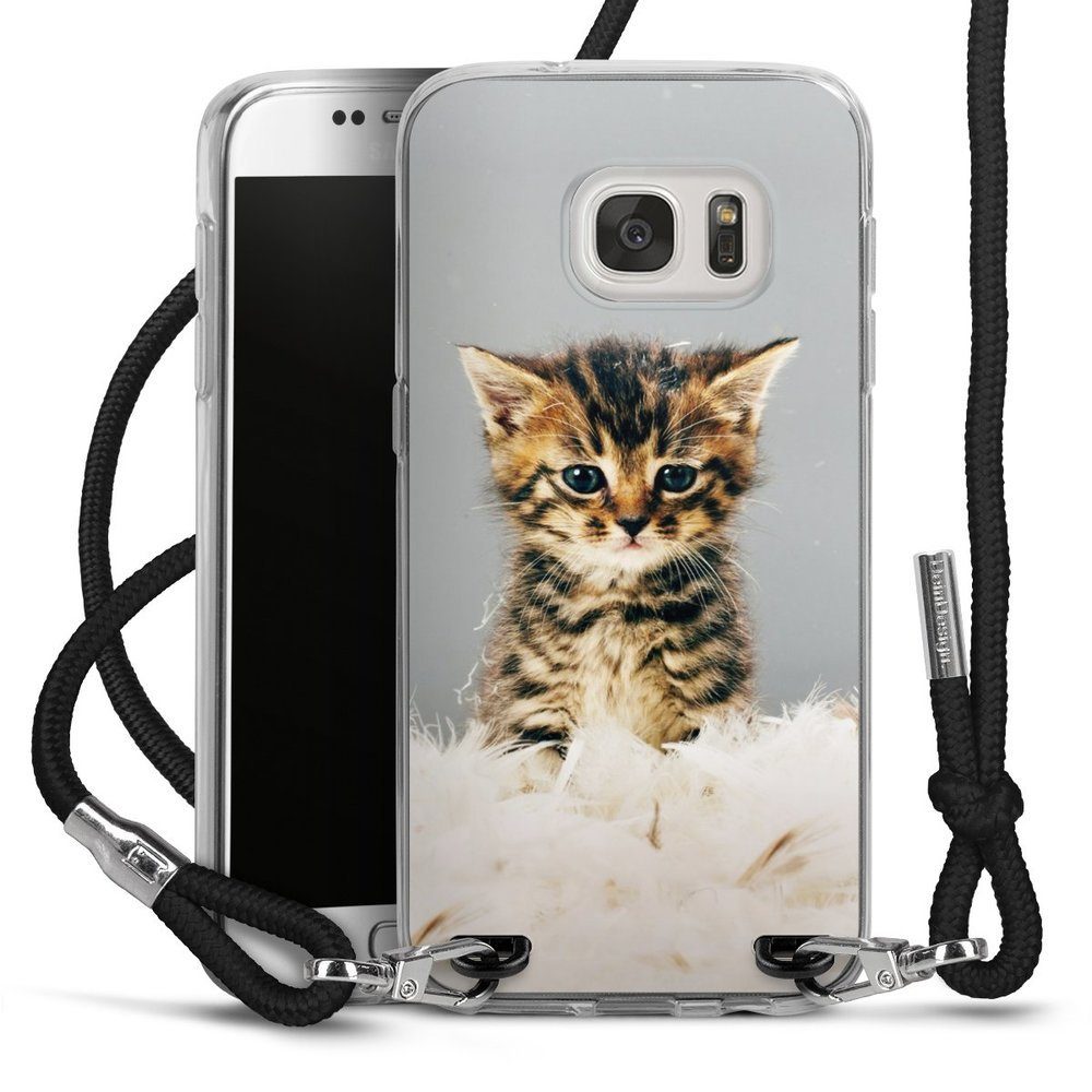 DeinDesign Handyhülle Katze Haustier Feder Kitty, Samsung Galaxy S7  Handykette Hülle mit Band Case zum Umhängen