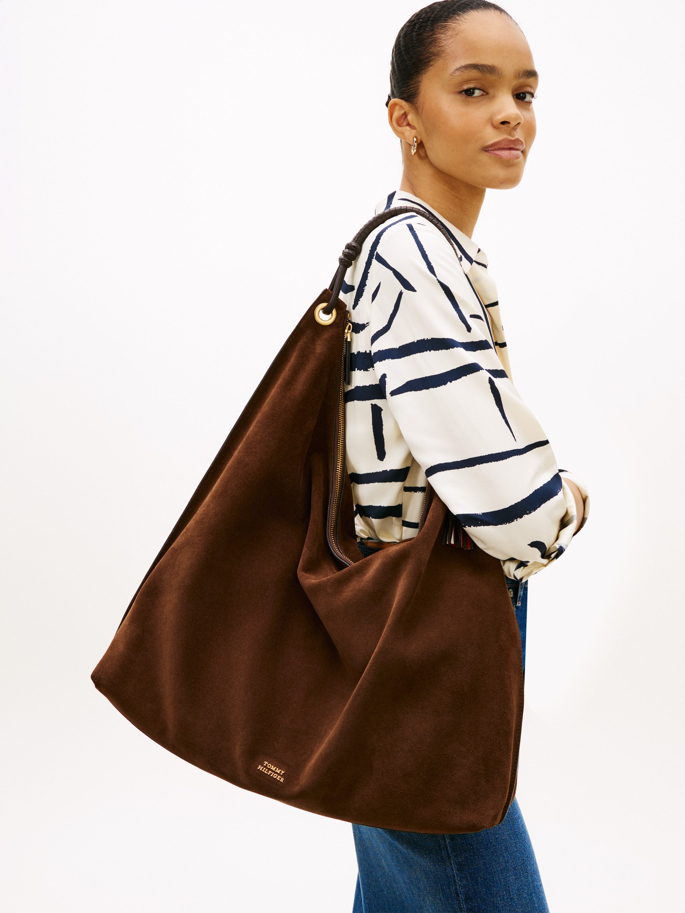 Tommy Hilfiger Hobo TH STATEMENT LEATHER HOBO SUEDE, Damen Shopper, Schultertasche, Handtasche, goldfarbenes Logo