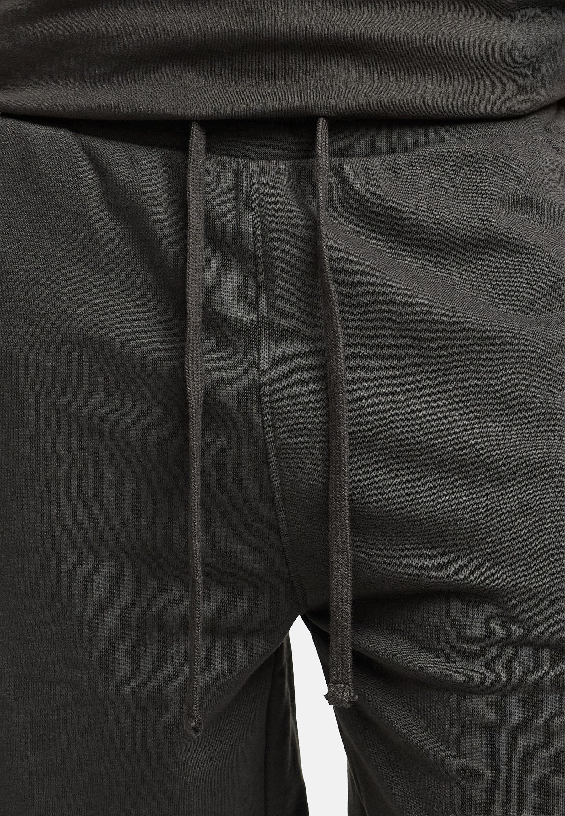 Indicode Freizeitanzug Herren Comfy Shirt Herrenshorts Set (2-tlg), mit praktischen Seitentaschen an der Shorts