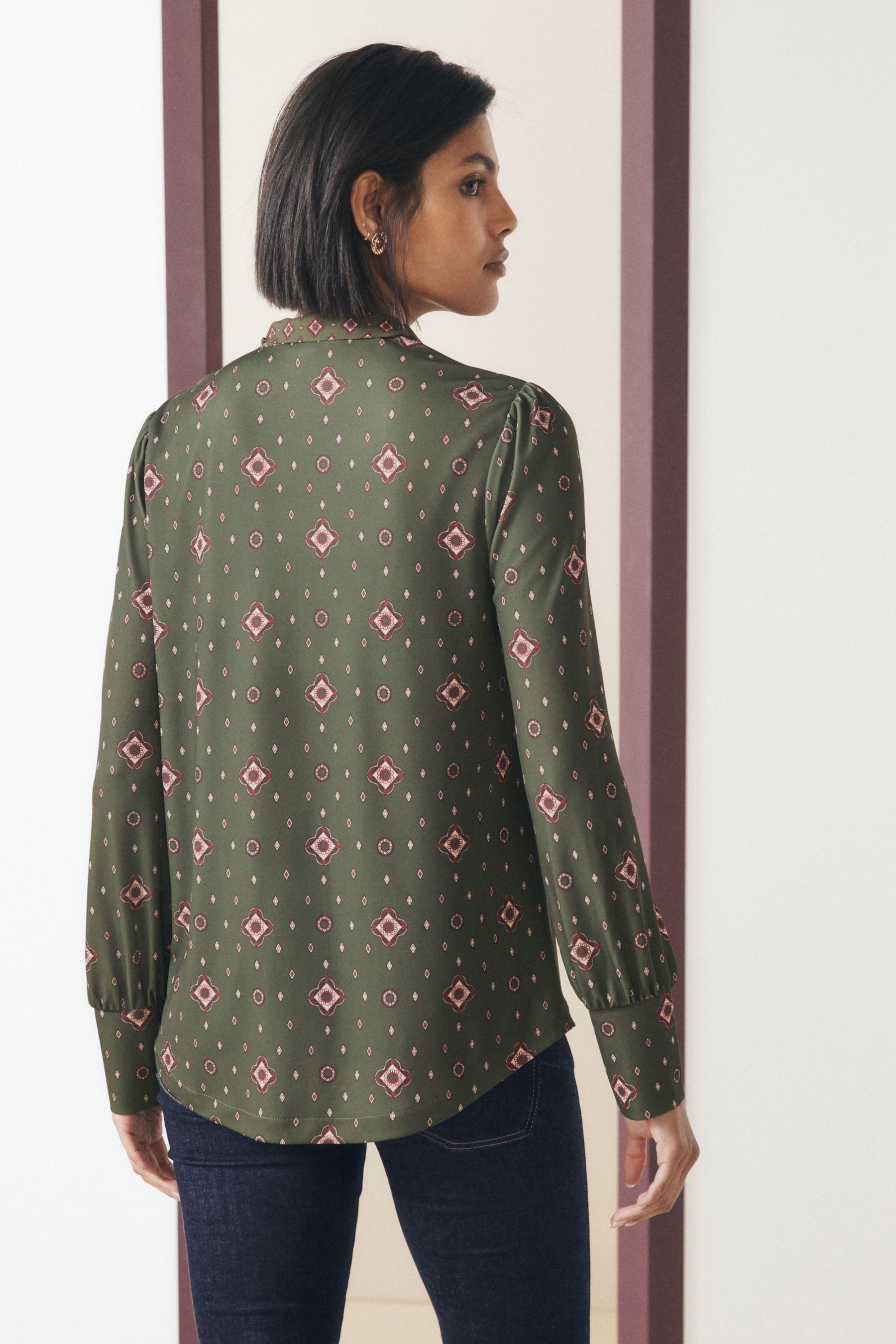 Next Langarmbluse Langärmelige Bluse mit V-Ausschnitt und Bluse (1-tlg) – Bild 2 von 5