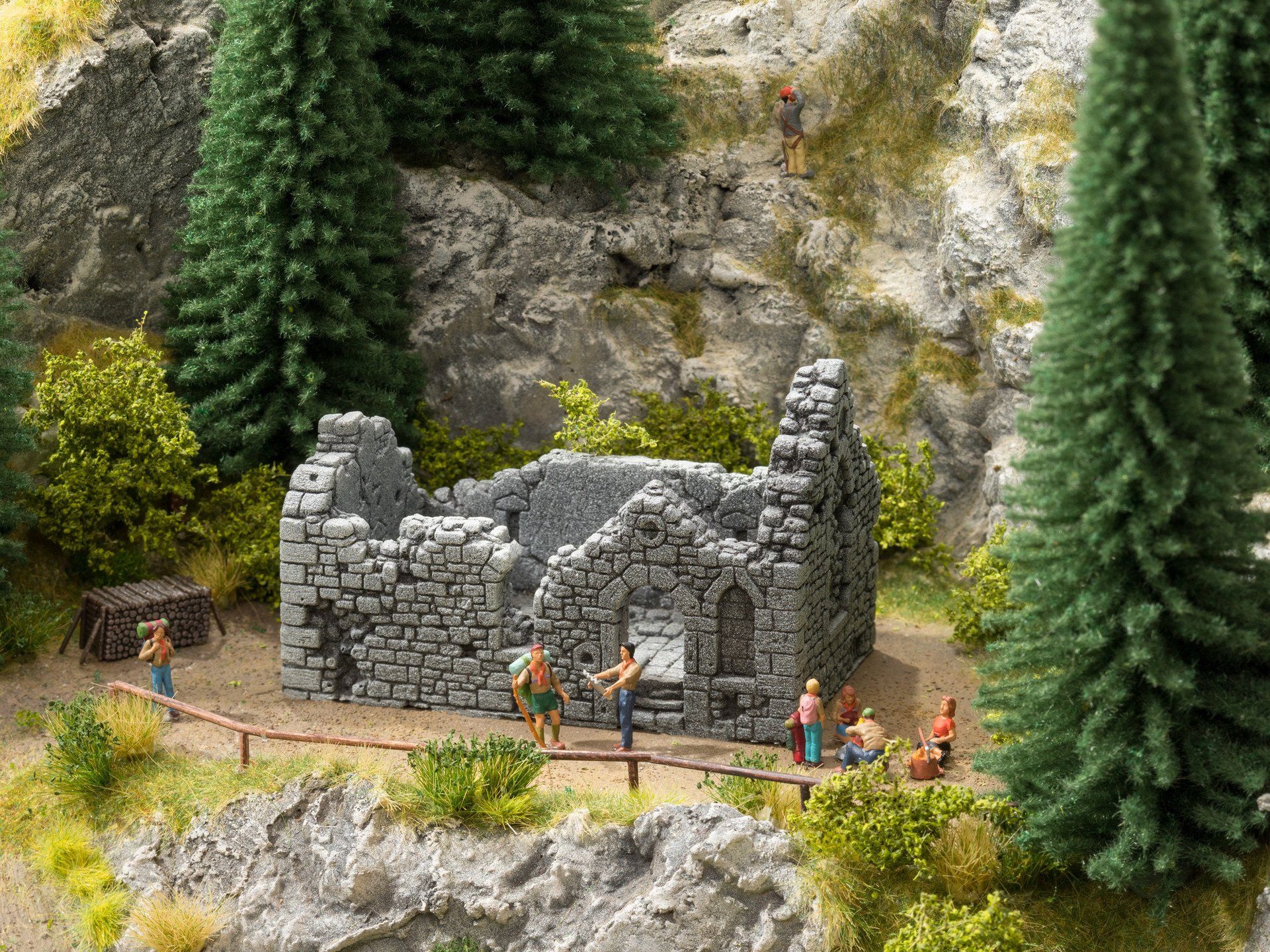 Modelleisenbahn-Gebäude Kapellenruine, mittelalterliche Ruine Modellbau, 1