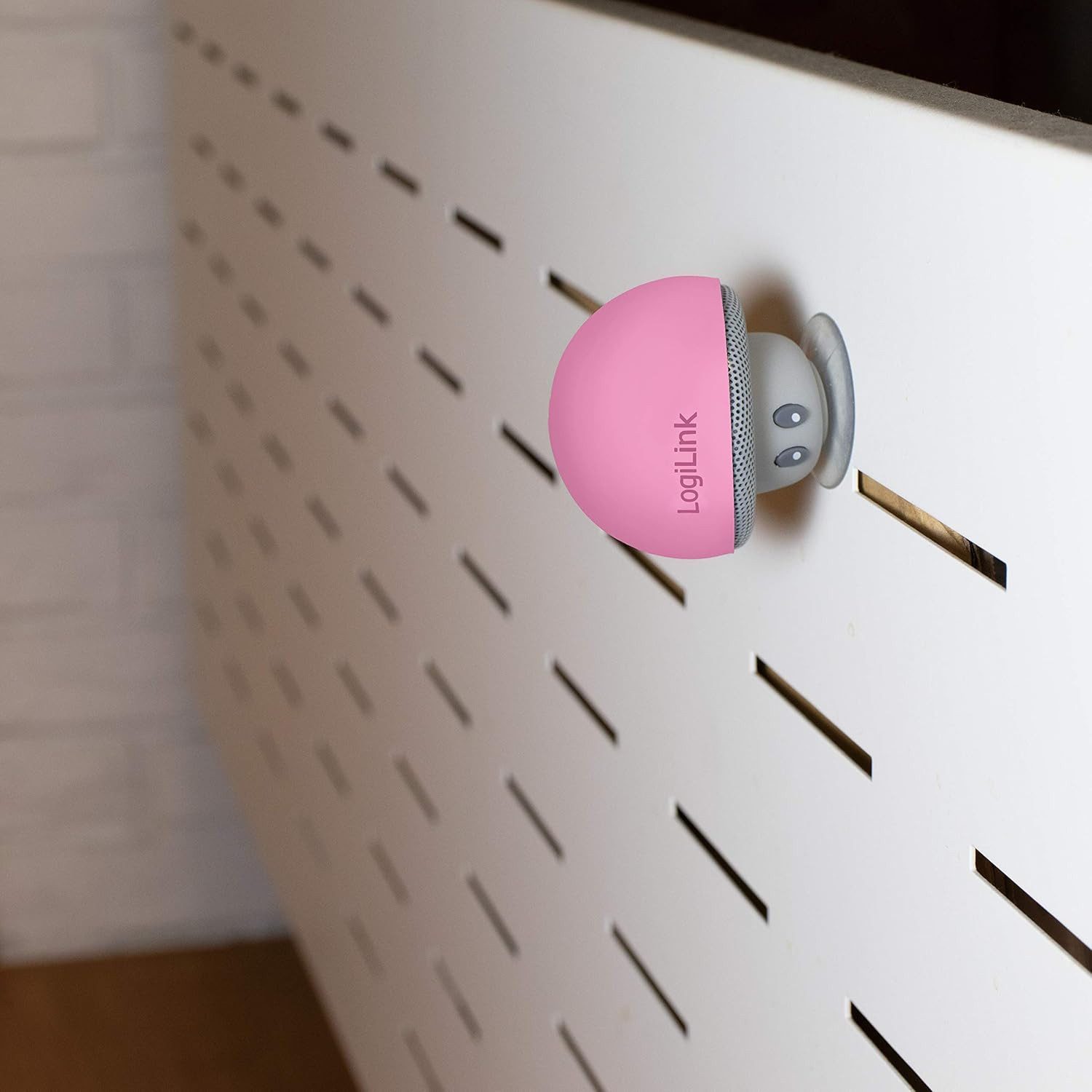 LogiLink Mini Bluetooth Lautsprecher Gelb mit Saugnapf und Mikrofon Bluetooth-Lautsprecher (Bluetooth Class II, Ultrakompakt, wassergeschützt, Freisprechfunktion)