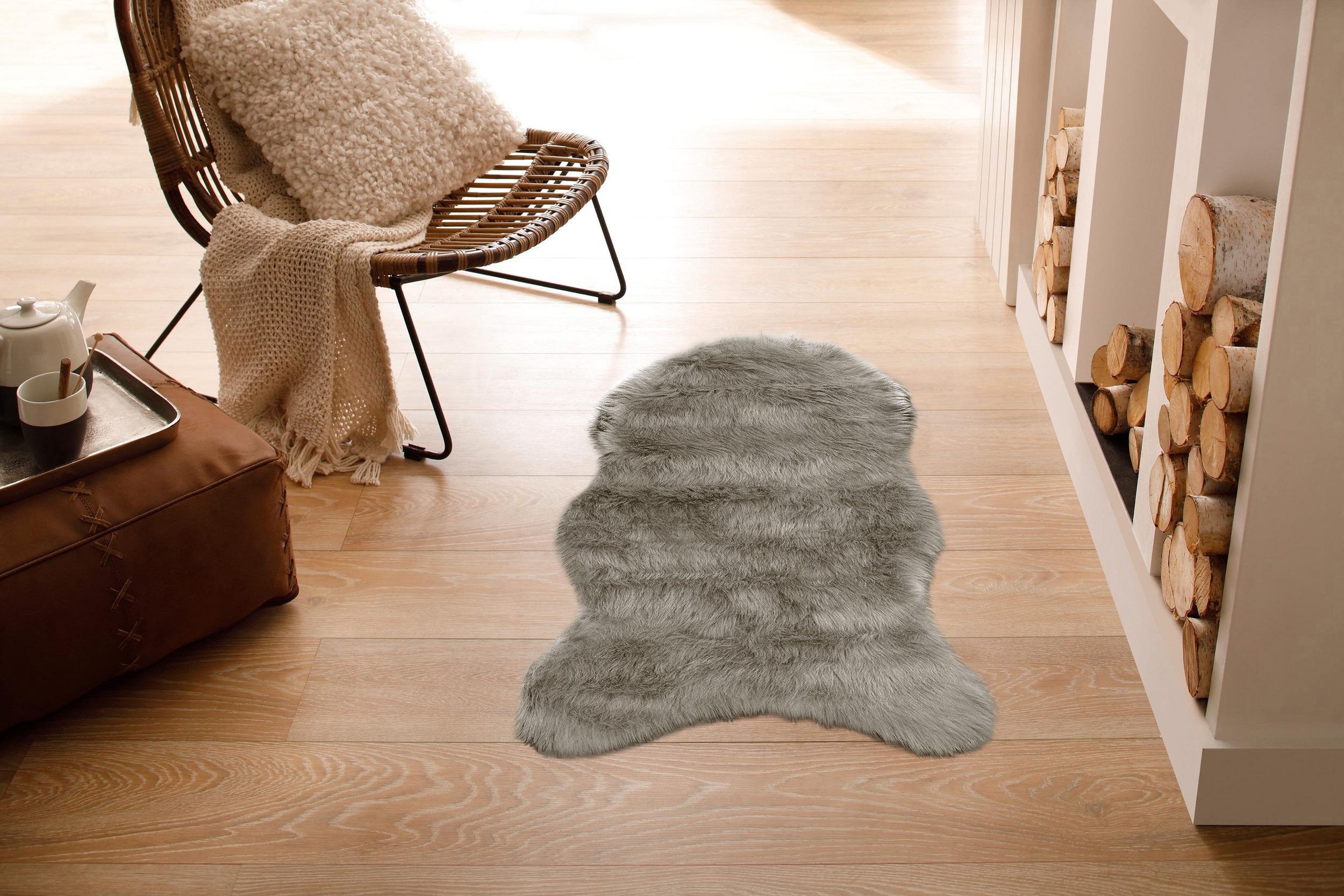 OTTO home Hochflor-Teppich Valeria, Fellteppich, kuschelig, flauschig, fellförmig, Höhe: 60 mm, Kunstfell, weiche Teppiche, Wohnzimmer, Schlafzimmer, Esszimmer