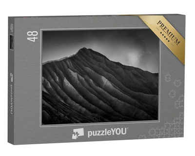 puzzleYOU Puzzle Blick auf den Vulkan Bromo, Indonesien, 48 Puzzleteile, puzzleYOU-Kollektionen Fotokunst, Schwarz-Weiß