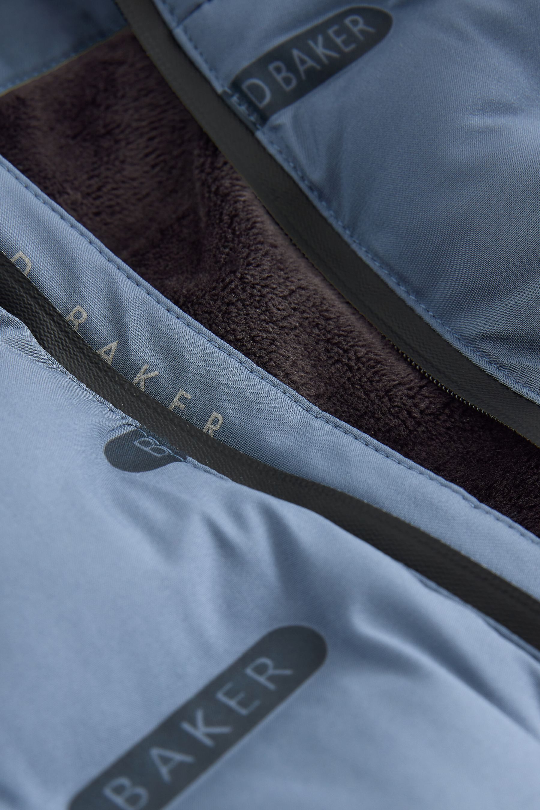 Baker by Ted Baker Schneeoverall Baker By Ted Baker wasserabweisender Schneeanzug (1-tlg)