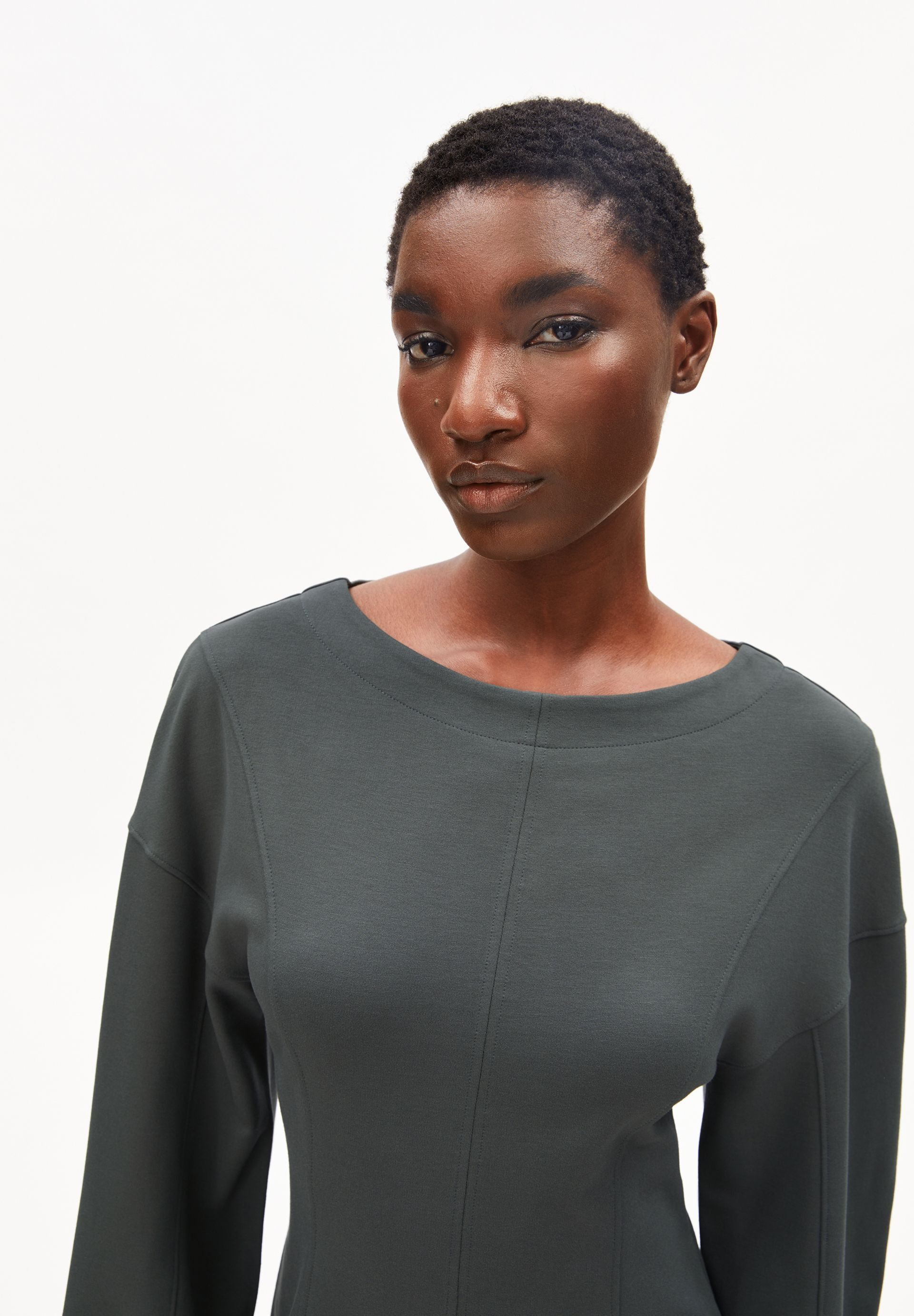Armedangels Jerseykleid BARREL MINI (Slim Fit) LENZING™ ECOVERO™ Viskose Mix