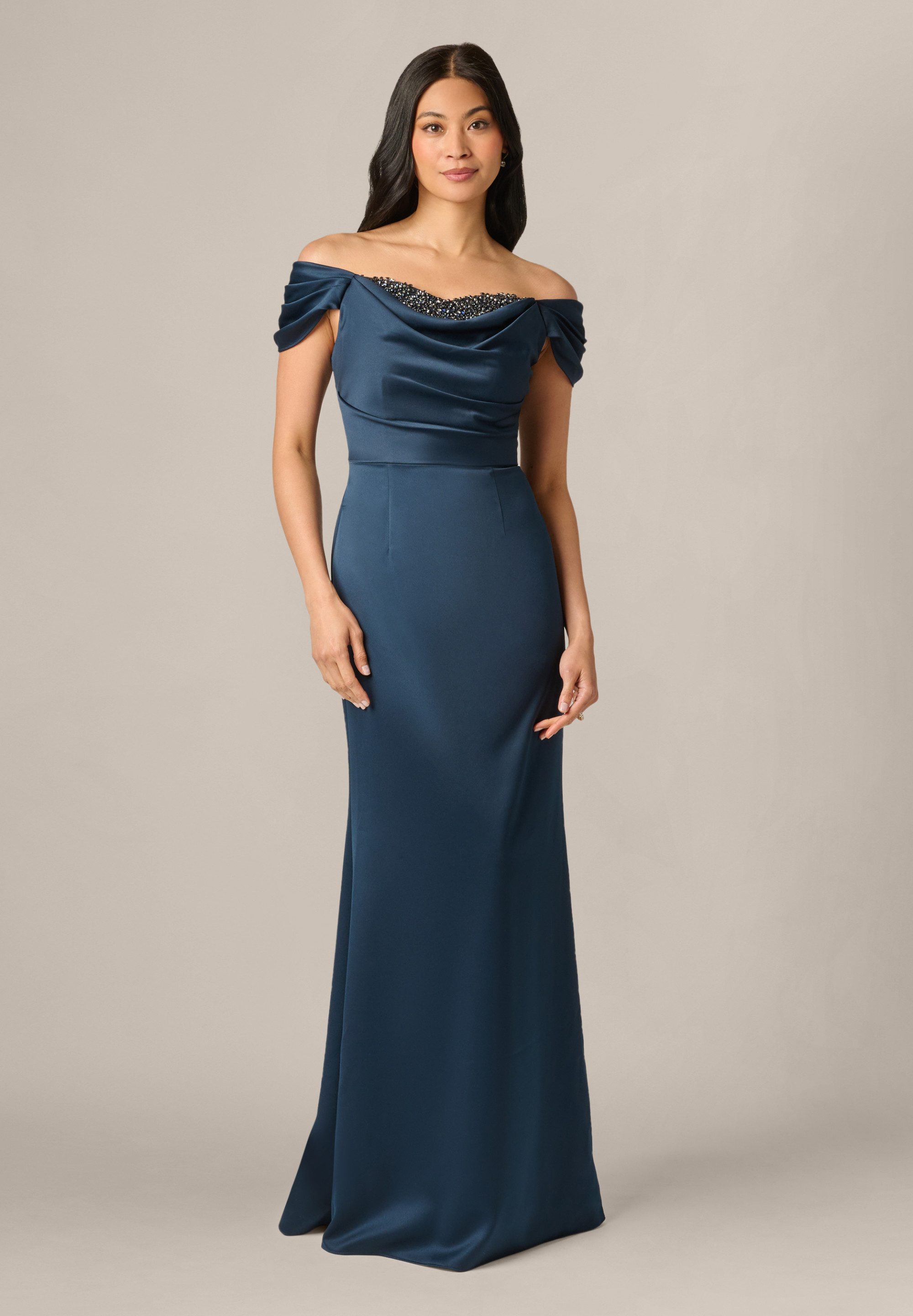 Adrianna Papell Abendkleid Layered Bodice Gown Anmutiges und raffiniertes Abendkleid aus edlem Satin