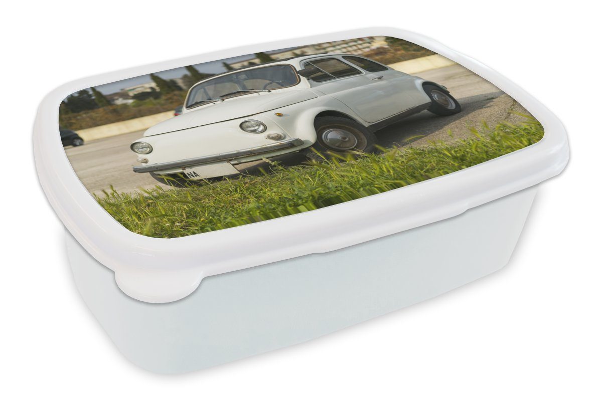 MuchoWow Lunchbox Kleiner weißer Fiat für Mädchen Erwachsene, und und Jungs Kunststoff, 500, Brotdose, (2-tlg), für Kinder Brotbox