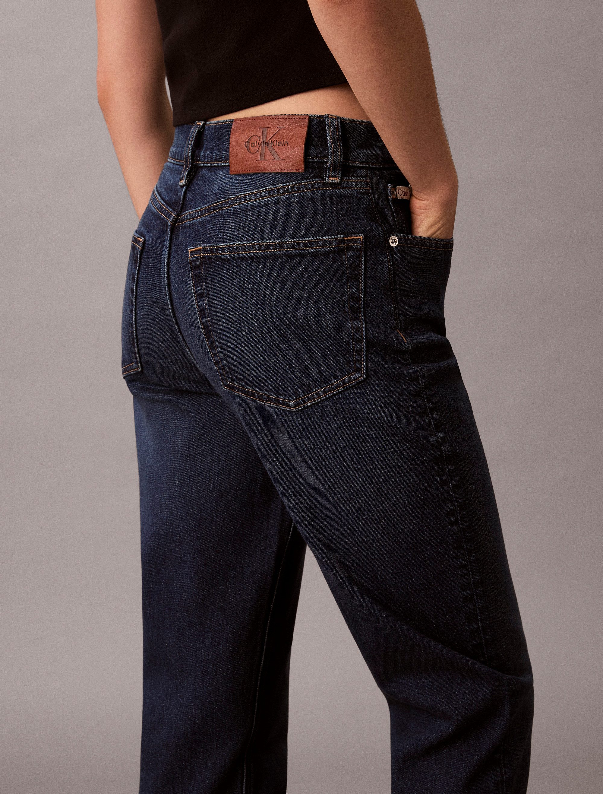Calvin Klein Jeans Mom-Jeans NEW MOM JEAN mit Markenlabel am Bund