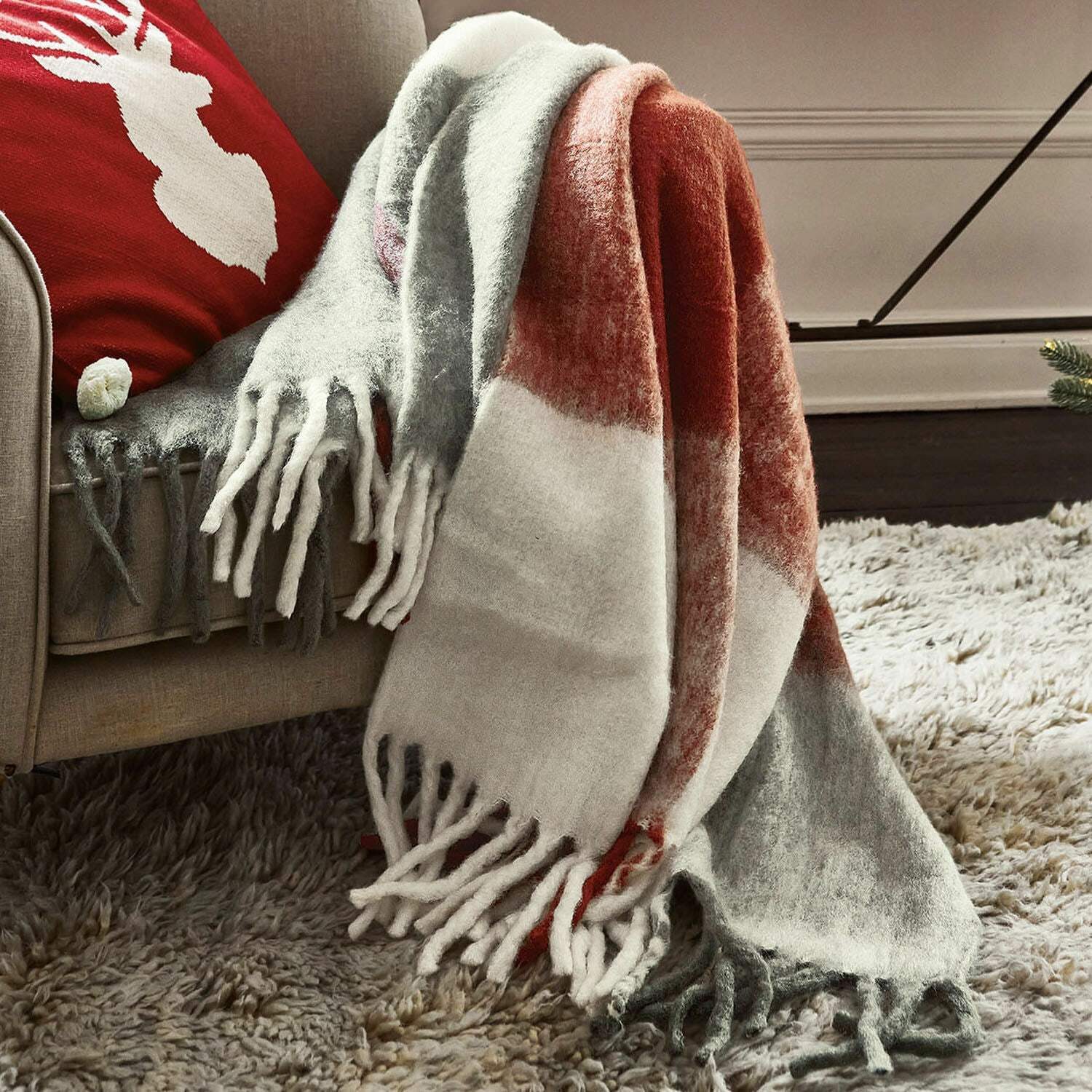 Mirabeau Tagesdecke Plaid McGreg rot/weiß/grau günstig online kaufen