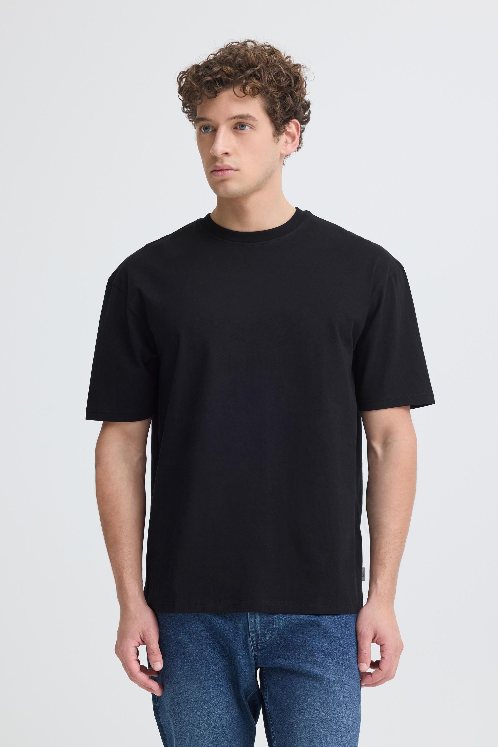 Indicode Rundhalsshirt IDValmon Lockeres T-Shirt mit Backprint - Oversized Fit