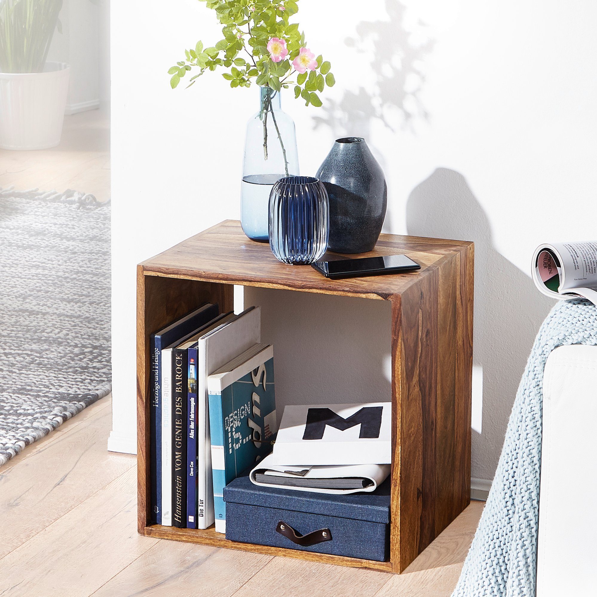 KADIMA DESIGN Beistelltisch Standregal Massivholz MUMBAI günstig online kaufen
