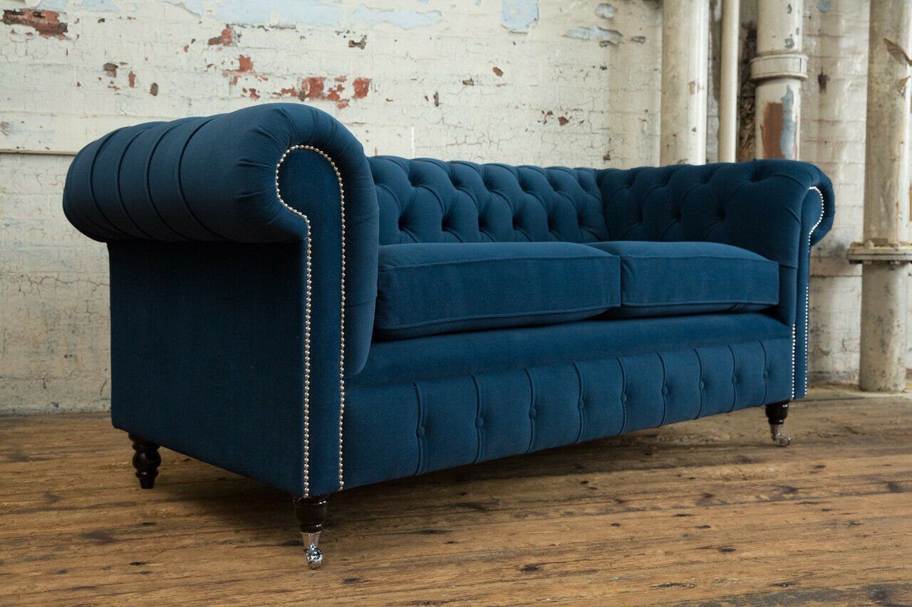JVmoebel Chesterfield-Sofa Blaue Chesterfield Stoffsofa Couch Couchen Sofa Sitz Sofas Textil Neu, Die Rückenlehne mit Knöpfen.