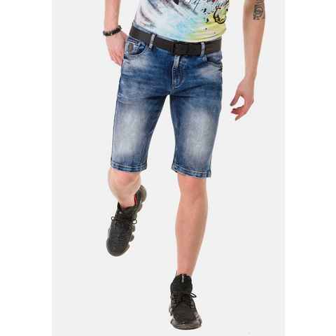 Cipo & Baxx Shorts mit cooler Marken-Stickerei