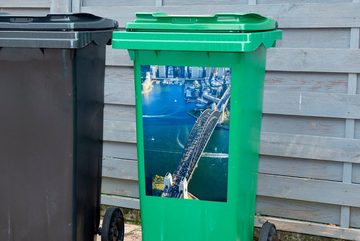 MuchoWow Wandsticker Blick über die Sydney Harbour Bridge in Australien (1 St), Mülleimer-aufkleber, Mülltonne, Sticker, Container, Abfalbehälter