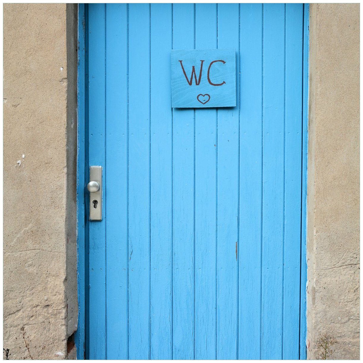 Wallario Tischplatte Blaue Tür einer Toilette in einer verlassenen Fabrik in Magdeburg (1 St), für Ikea Lack Tisch geeignet