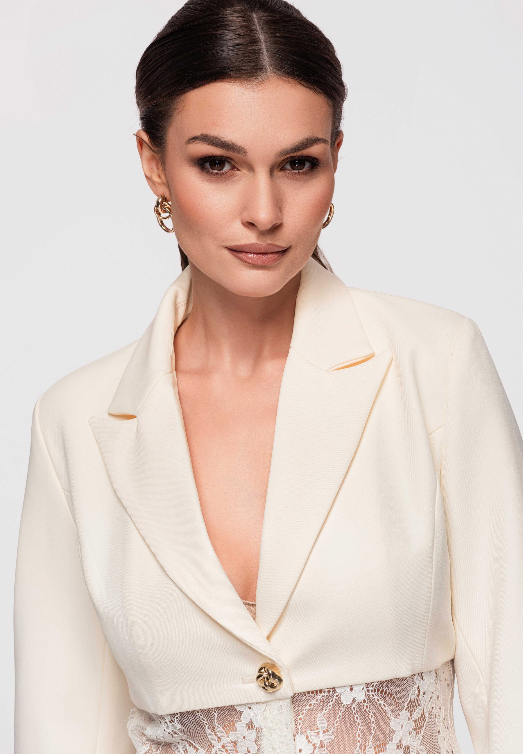 OMBRE Longblazer Damen Blazer Tailliert Spitze Elegant Beige S (kein Set, 1-tlg) Taillierter Schnitt, Koronkowy panel