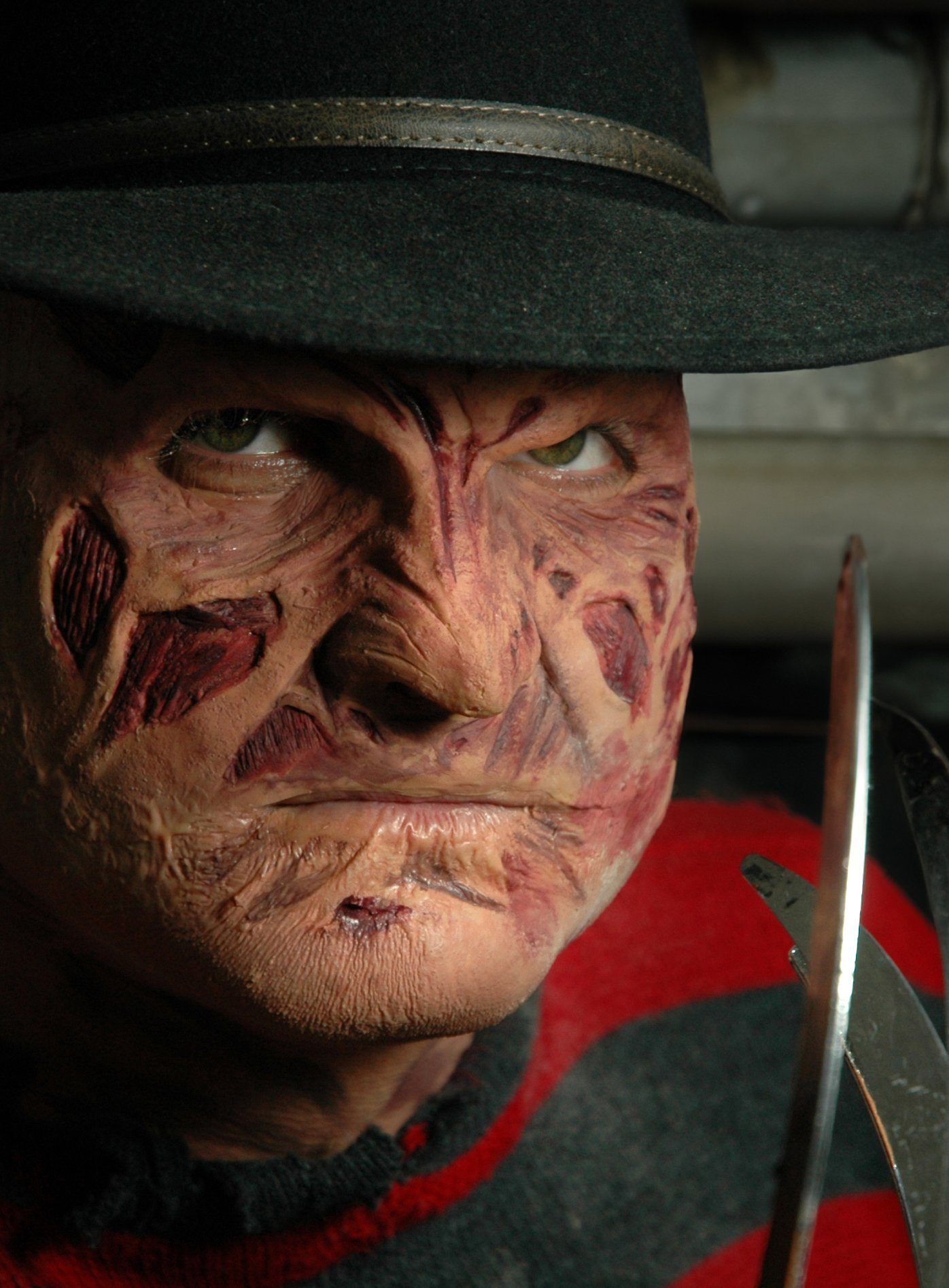 Wizardo Verkleidungsmaske Nightmare Maske zum Ankleben - Halloween Monster, günstig online kaufen