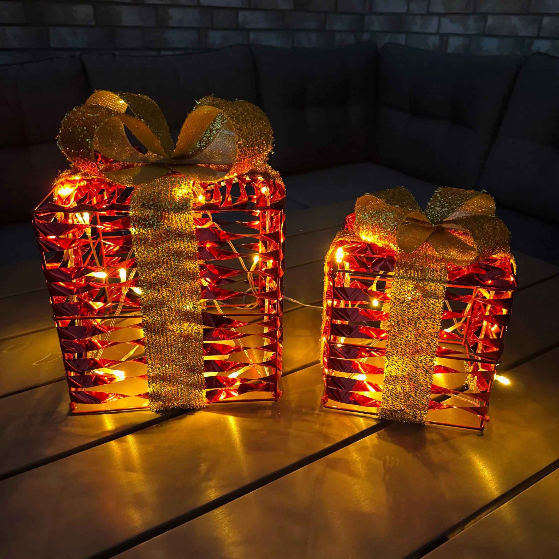Online-Fuchs LED Dekoobjekt 2 Geschenke mit LED-Lichterkette und Folieneffe günstig online kaufen