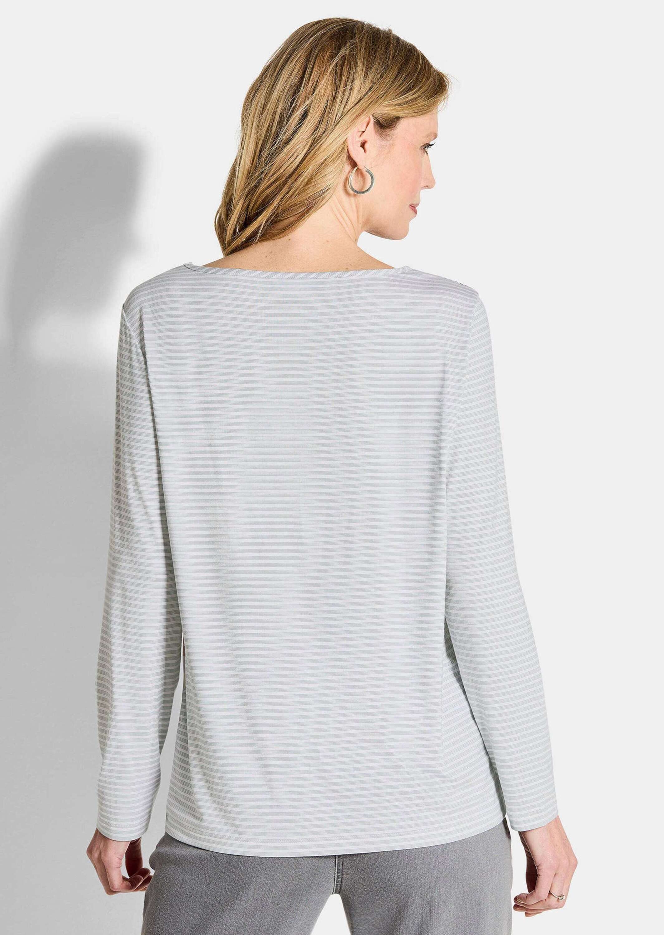 GOLDNER Langarmshirt Kurzgröße: Langarm Satinshirt mit Allover-Print Abstraktes Printshirt mit U-Boot-Ausschnitt, Jersey-Rücken, Langarm