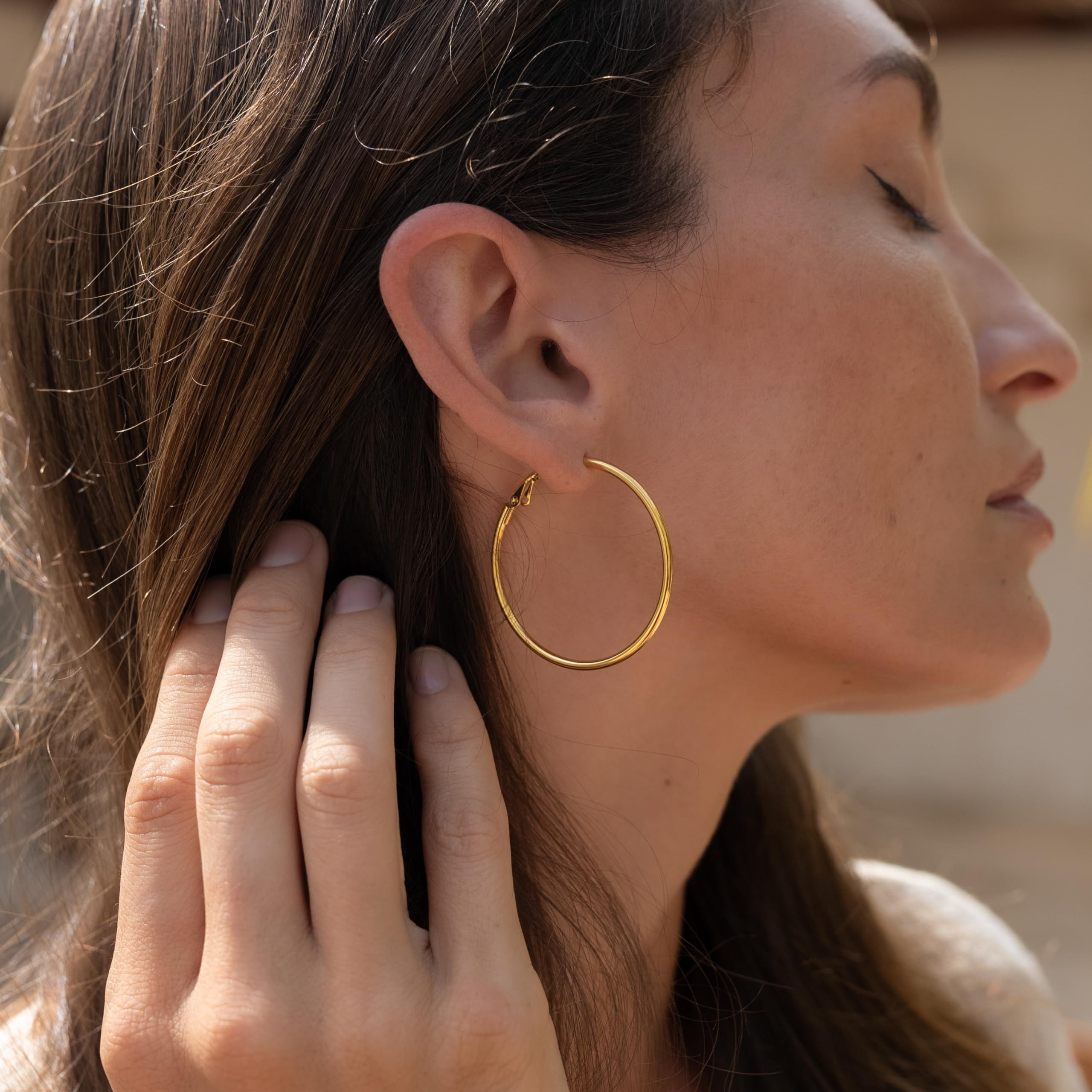 Made by Nami Paar Creolen Gold Ohringe Damen aus Edelstahl Wasserfester Schmuck