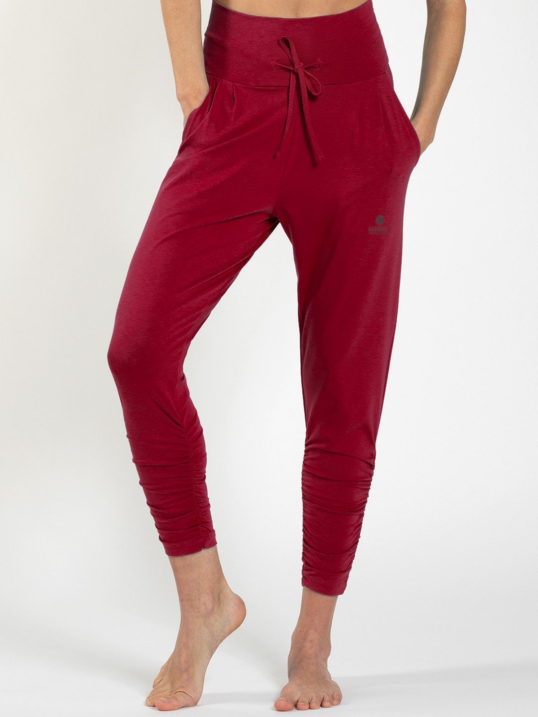 Yogahose Naturmaterial weichem aus mit Magadi Francis Taschen rot